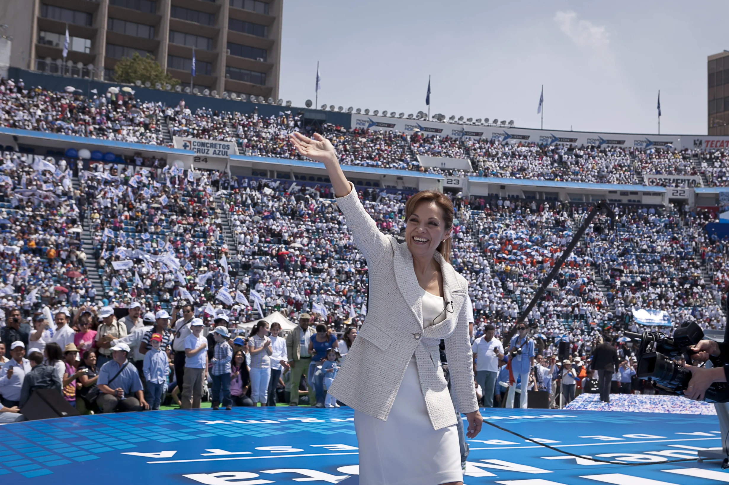 protesta-josefina-candidata1.jpg