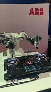 EL PINCHA DISCOS DEL FUTURO YuMi® DISC JOCKEY