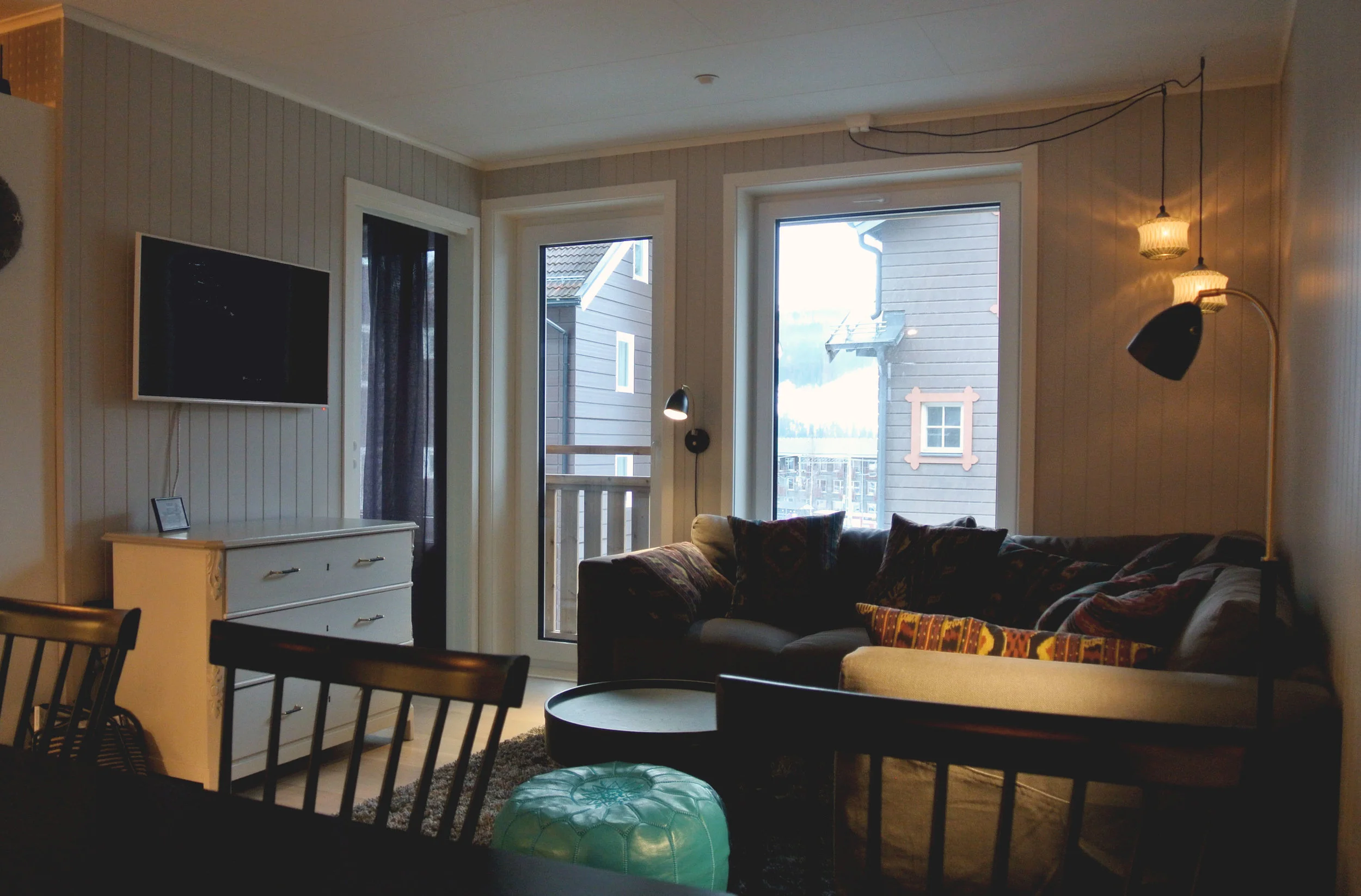 2 Årevägen 128 C vardagsrum.JPG