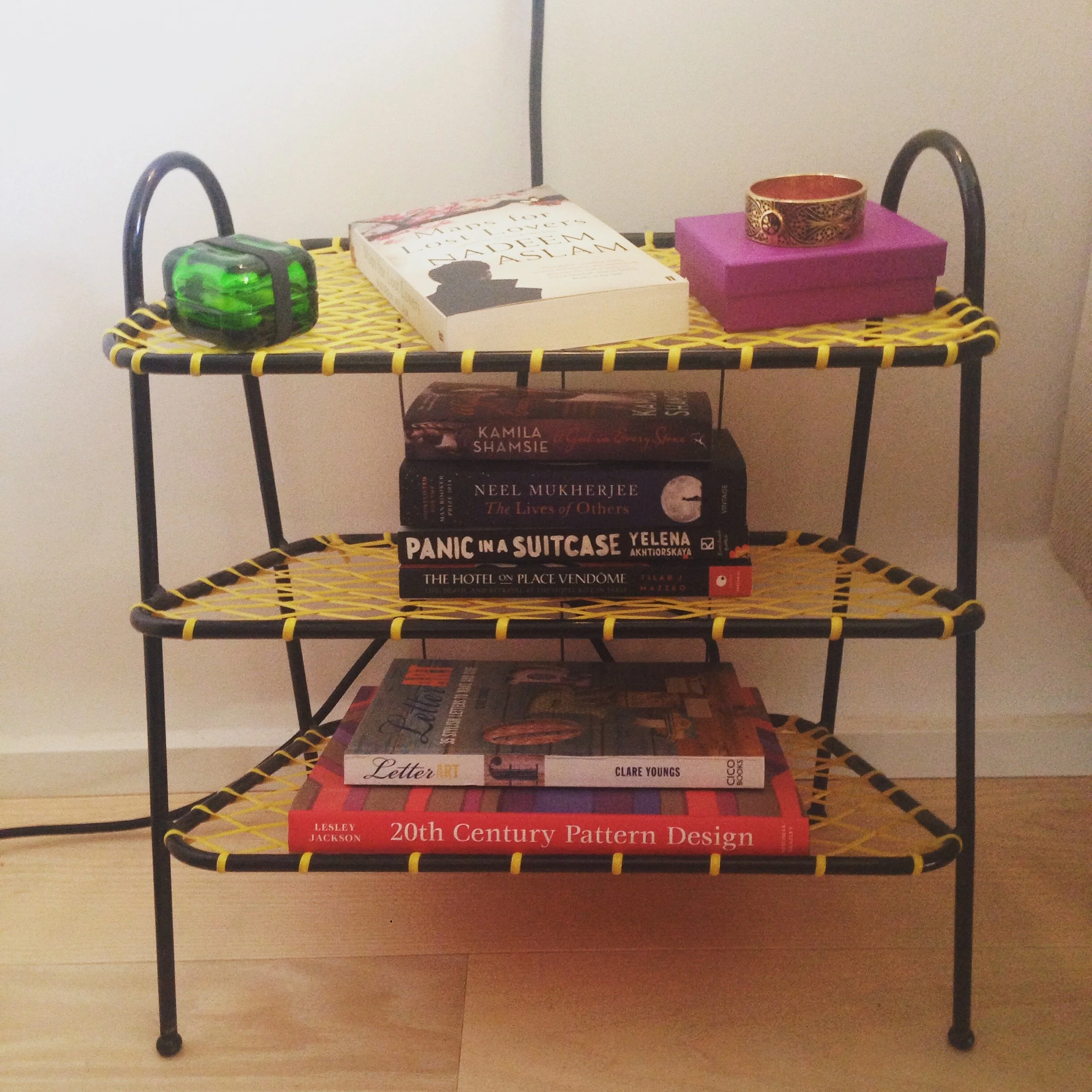 Ruddammsbacken sängbord.JPG