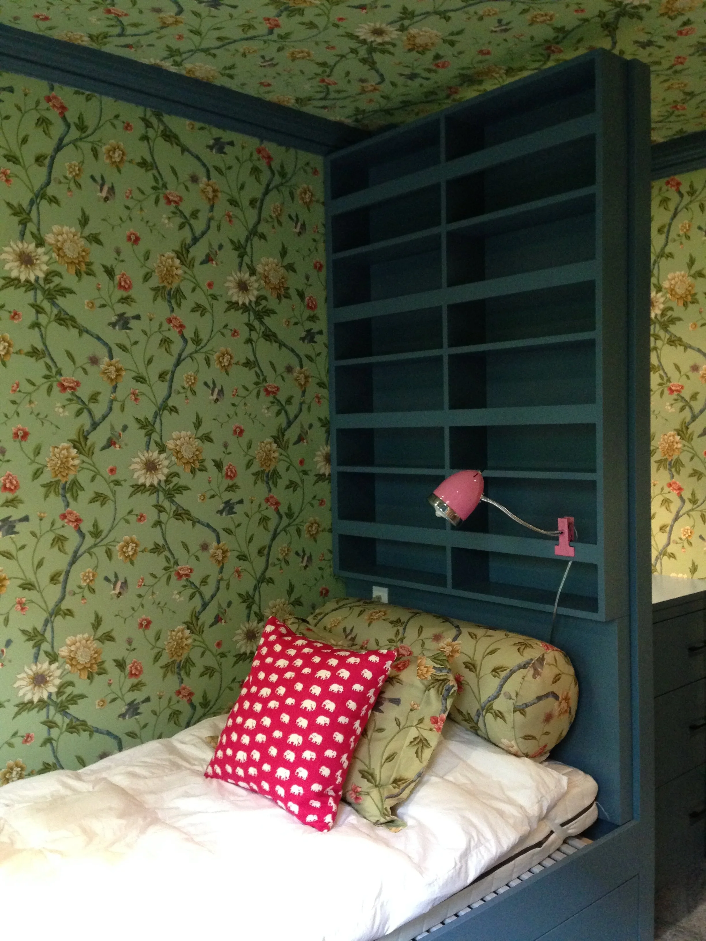 76th street säng.JPG