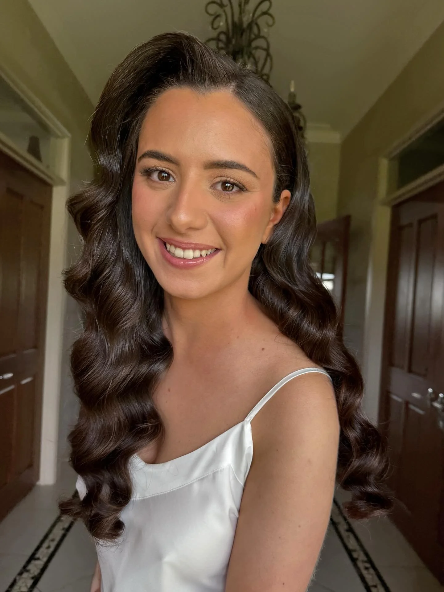 ✨ Yesterday&rsquo;s beautiful bride Michaela ✨ Soft glam waves for her big day🤍💍 

Hair @beyondhair_justinemaggio 
Makeup @danielabazdaricartistry 
Bride @michaelagalea 
.
.
.
.
#bowralweddinghair #sydneyweddinghairstylist #sydneybridalhairstylist 