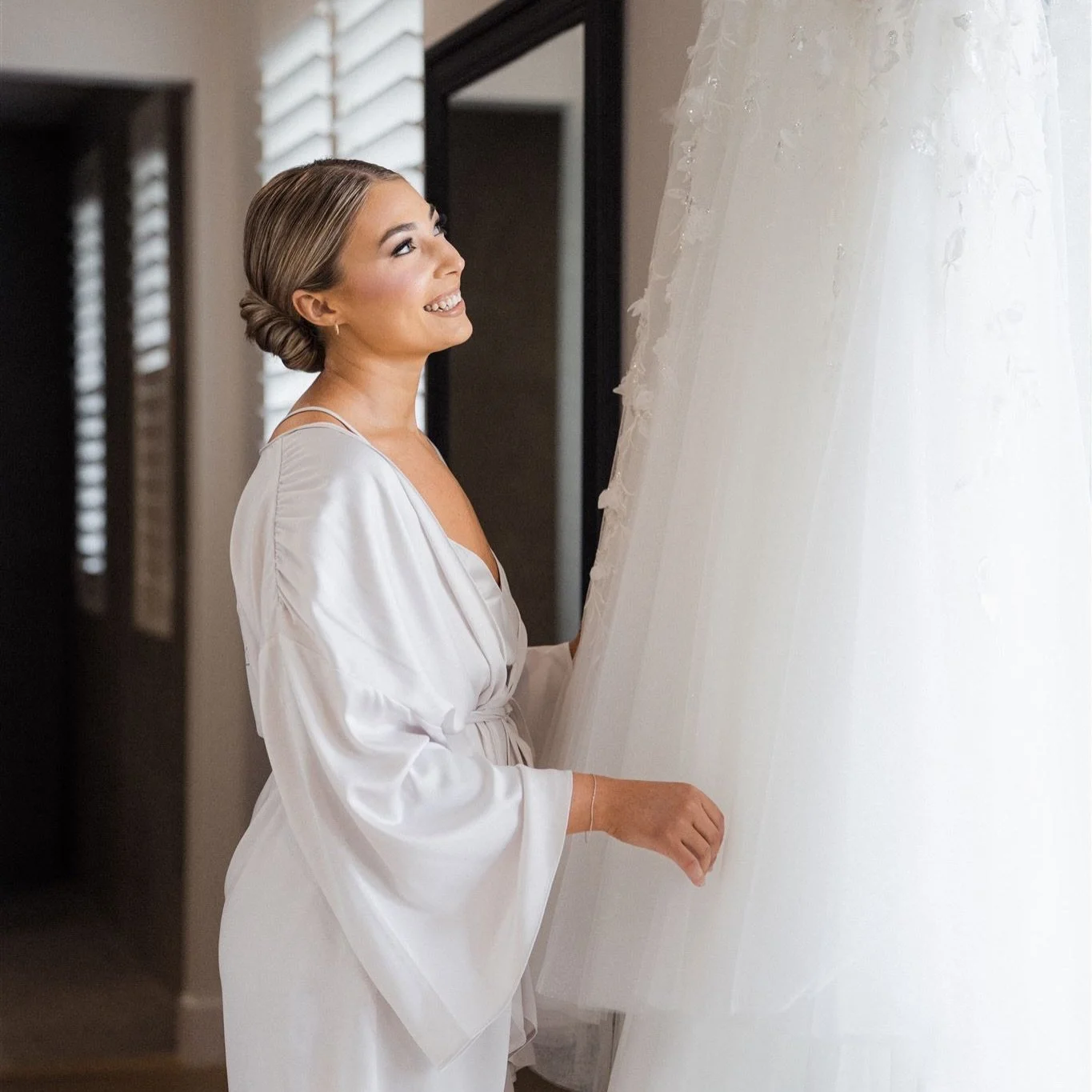 She said sleek&hellip; but make it unforgettable ✨
Sleek, snatched and timeless 😍 

Save this for your trial if you love polished, effortless elegance ✨ 

Wedding Team: 
@beyondhair_justinemaggio 
@studioallana 

Www.beyondhairjustinemaggio.com
.

#