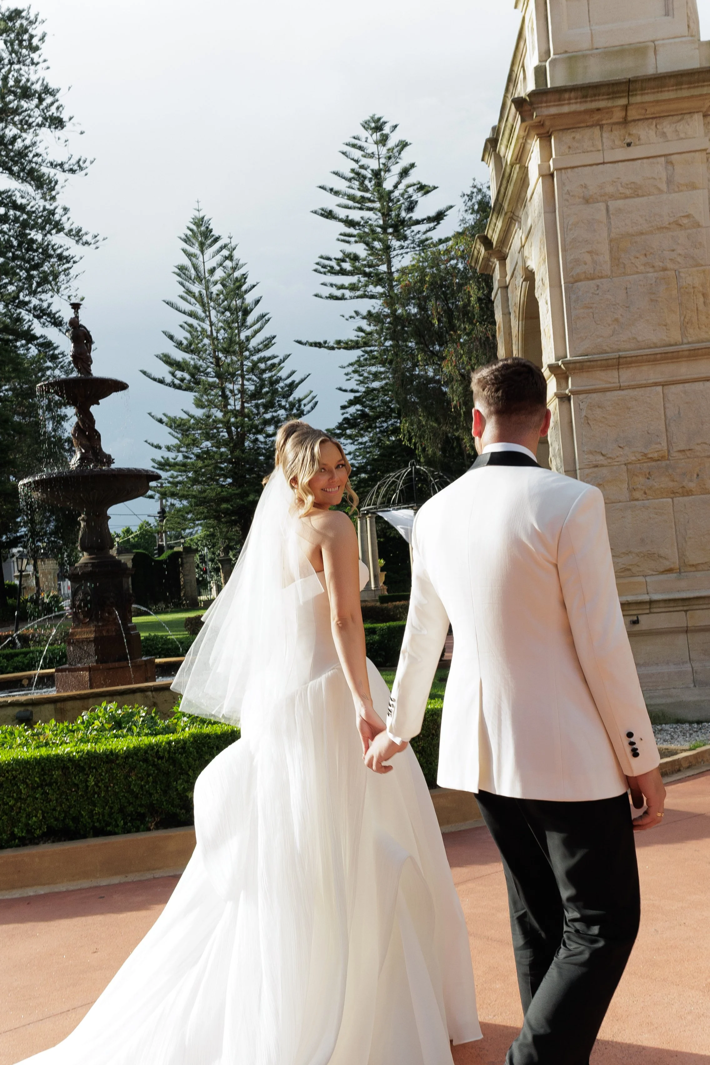 Saltatelier_SydneyWeddingPhotographer_CurzonHall_TashaJeremy_108.jpg