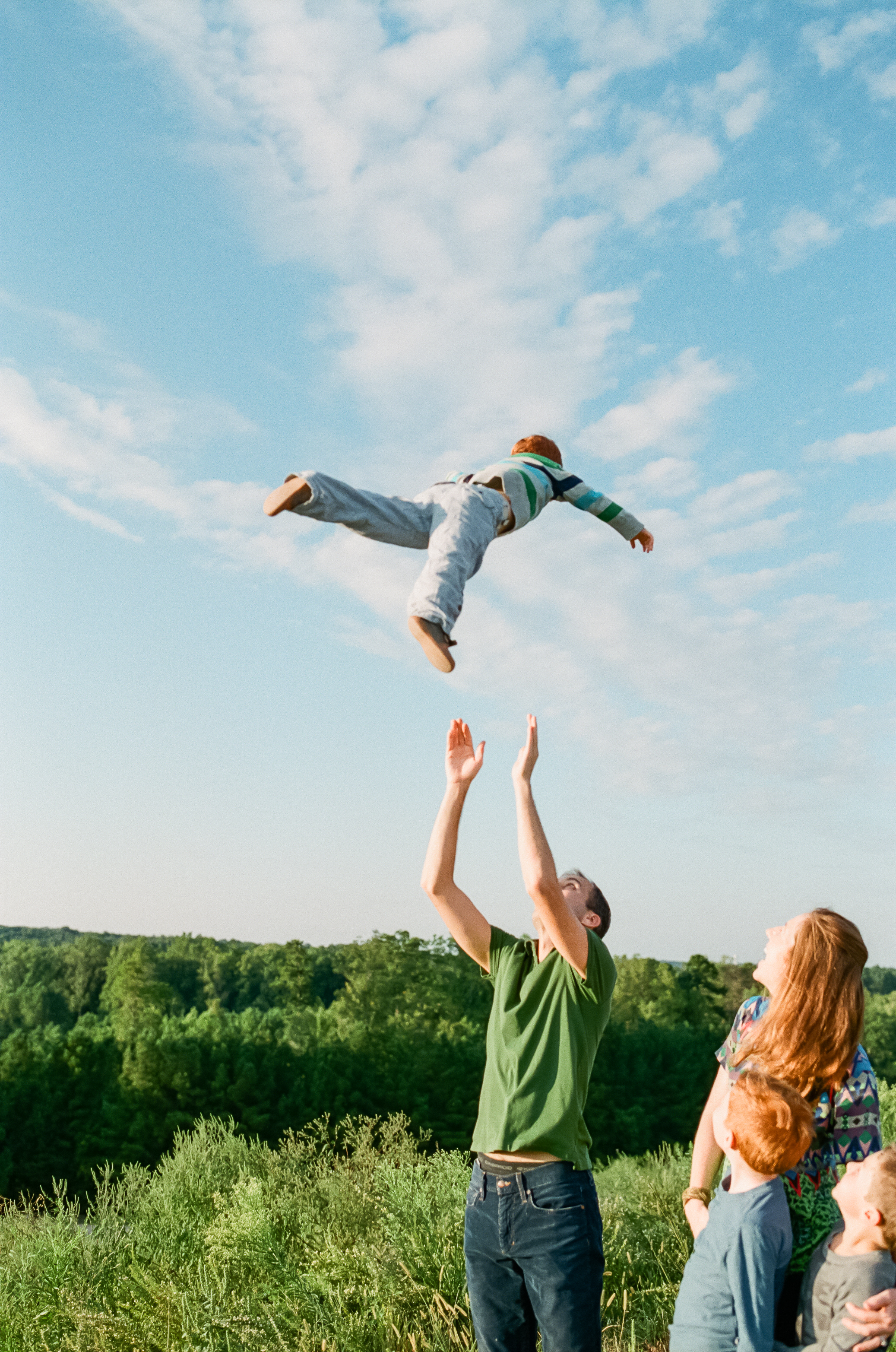 lifestyle-film-family-photographer-raleigh-north-raleigh-landfill-park