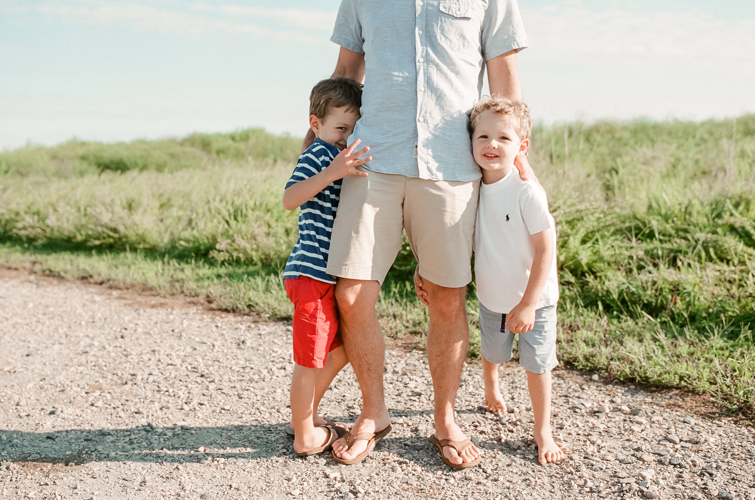 lifestyle-film-family-photographer-raleigh-north-raleigh-landfill-park