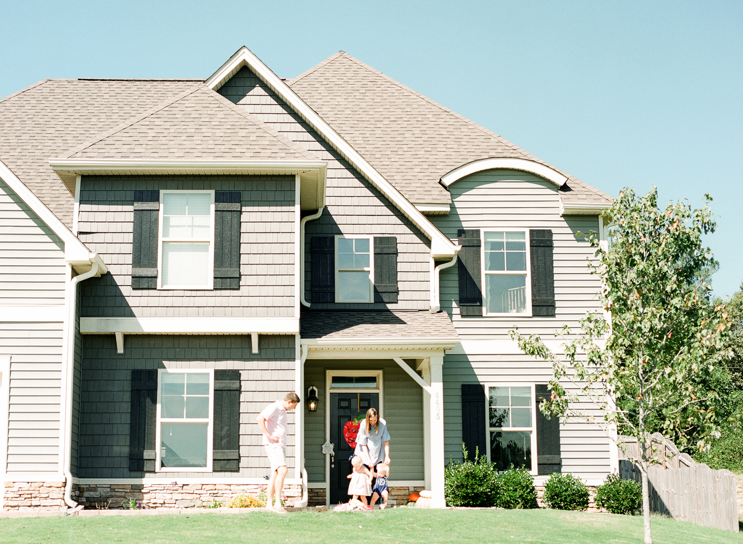 lifestyle-photographer-film-raleigh-family-home