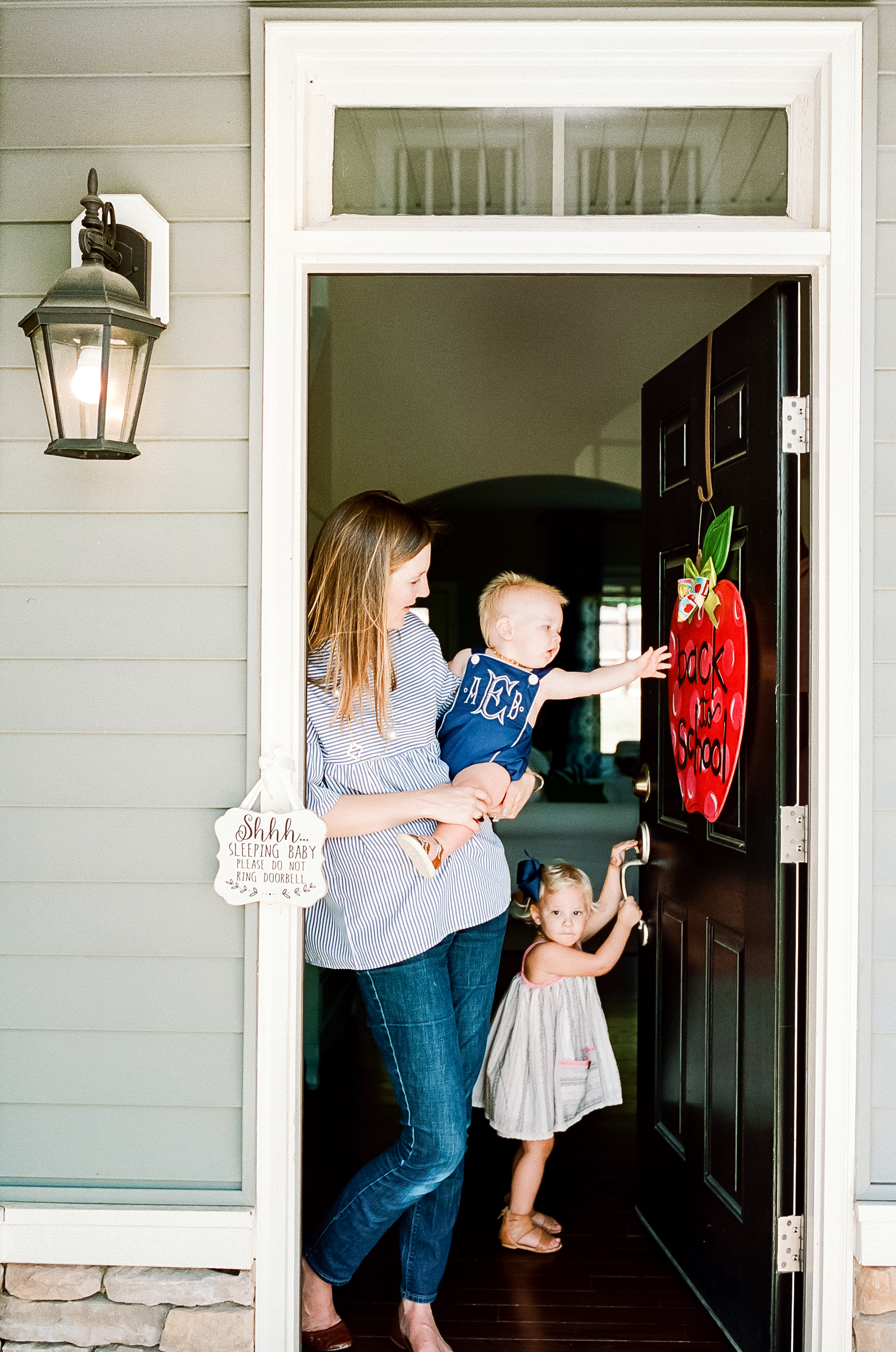 lifestyle-photographer-film-raleigh-family-home