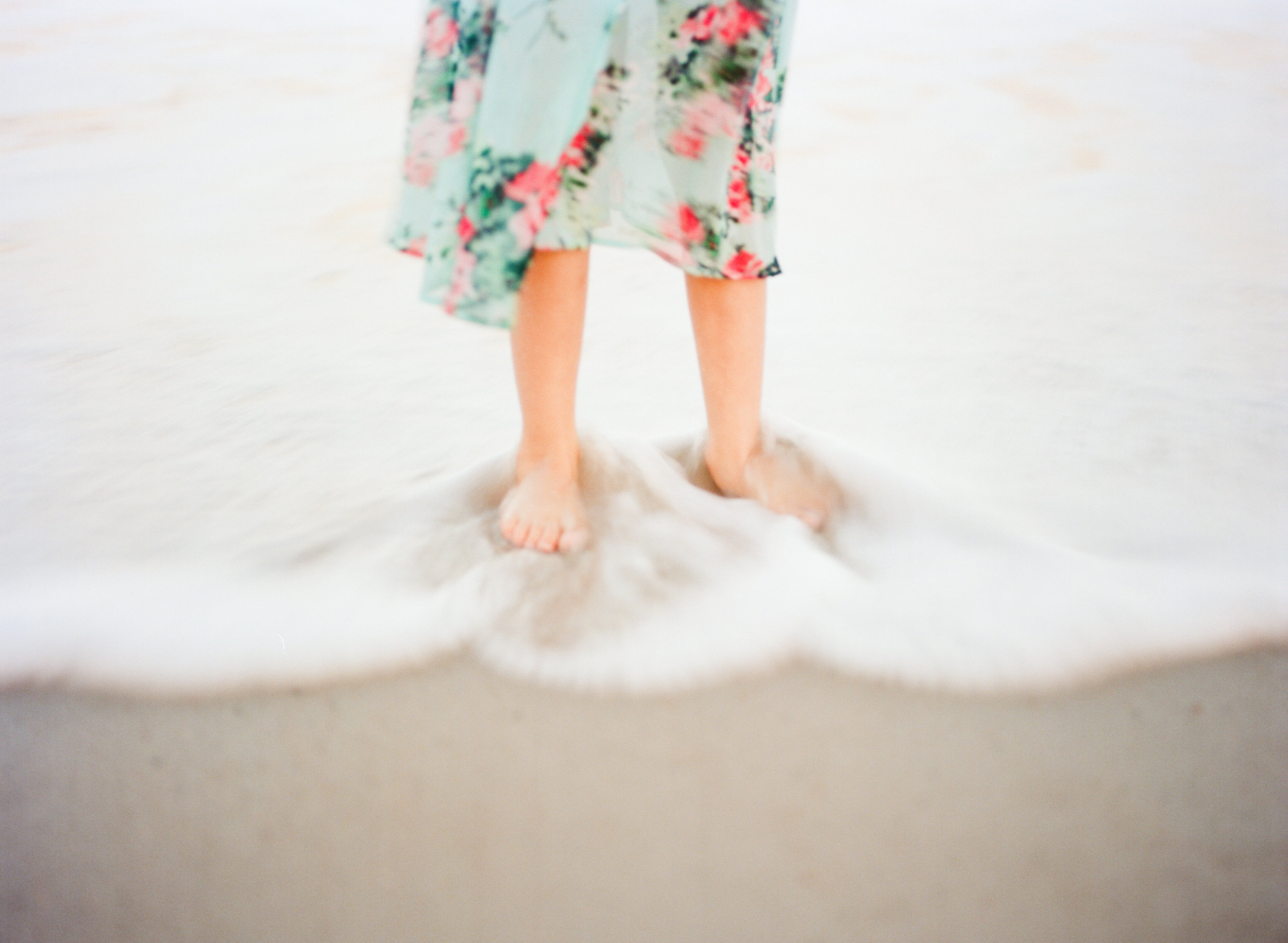 north-carolina-film-photographer-beach-family-session