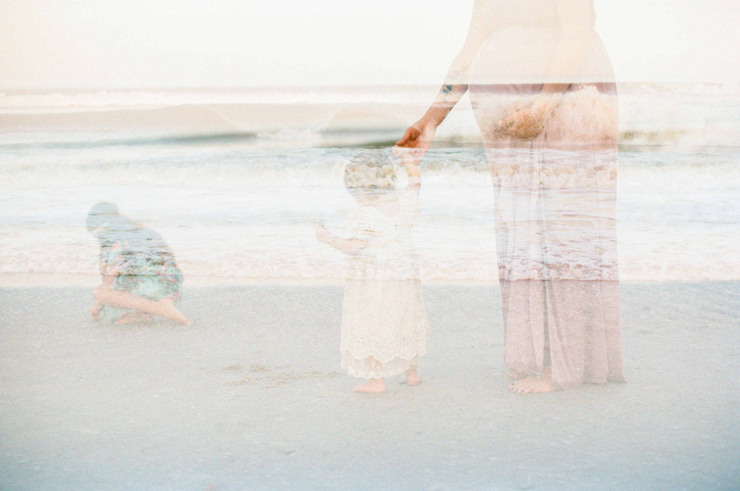 north-carolina-film-photographer-beach-family-session