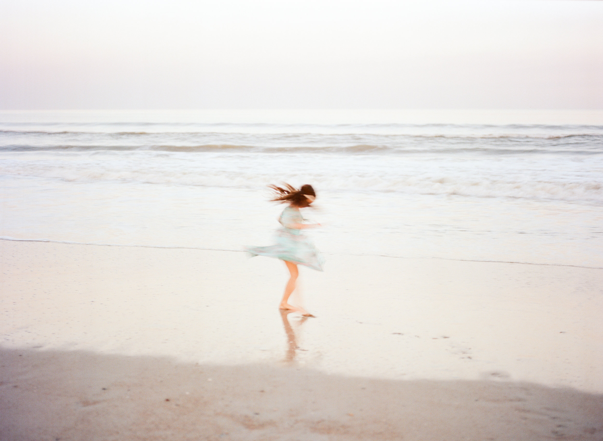 north-carolina-film-photographer-beach-family-session