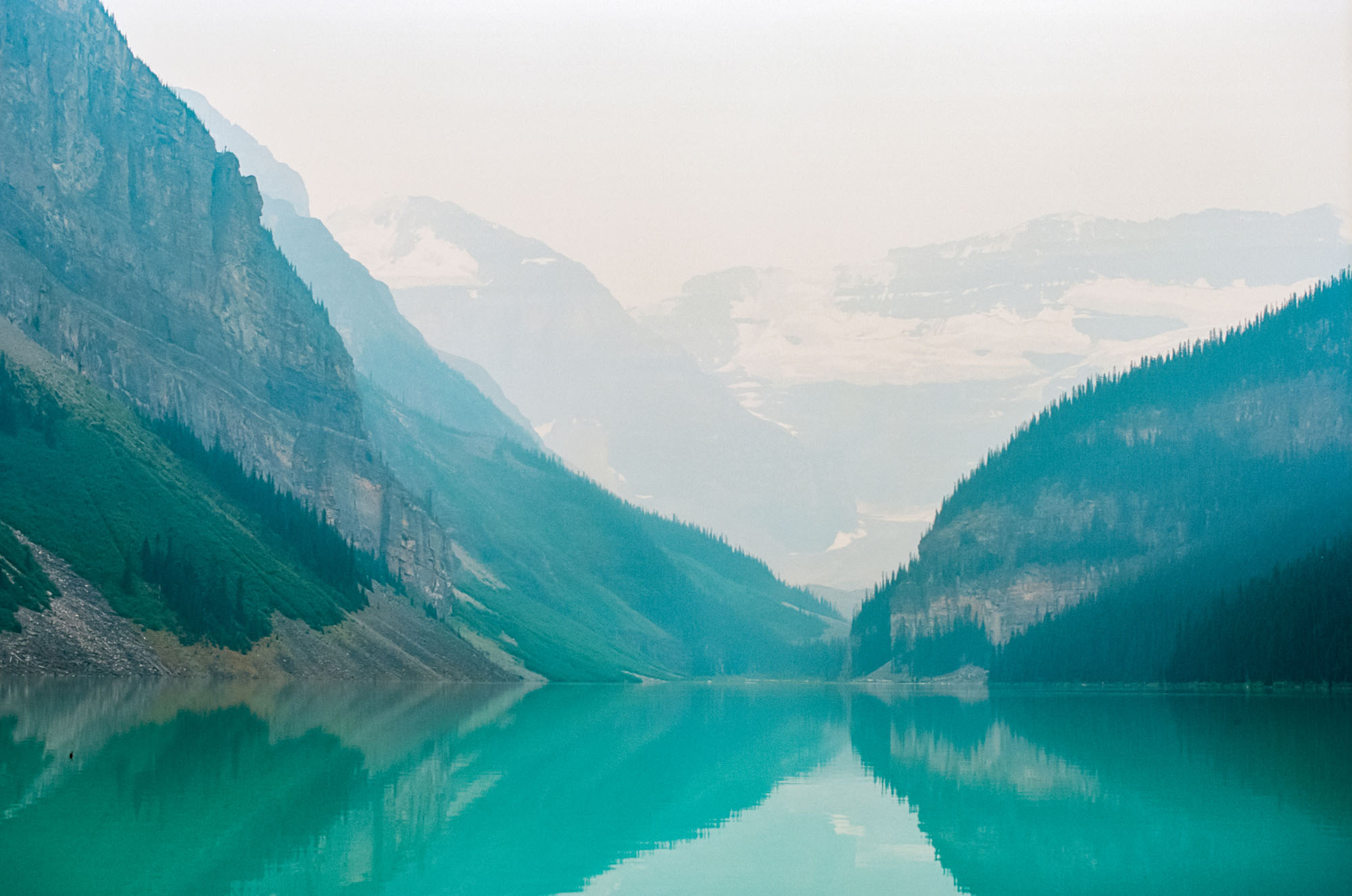 banff-canada-film-photography-travel-images-lake-louise