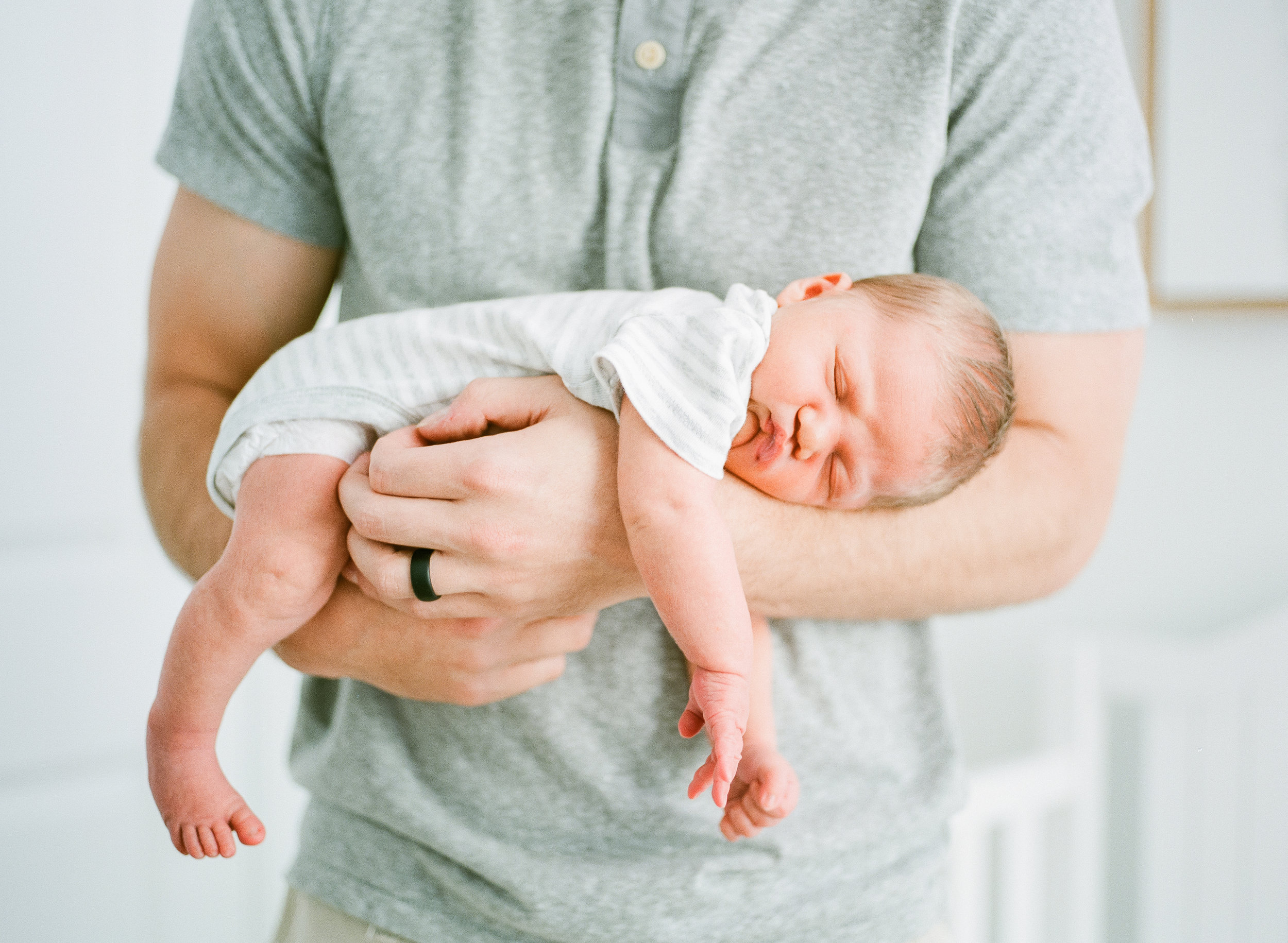 raleigh-natural-newborn-baby-film-photographer