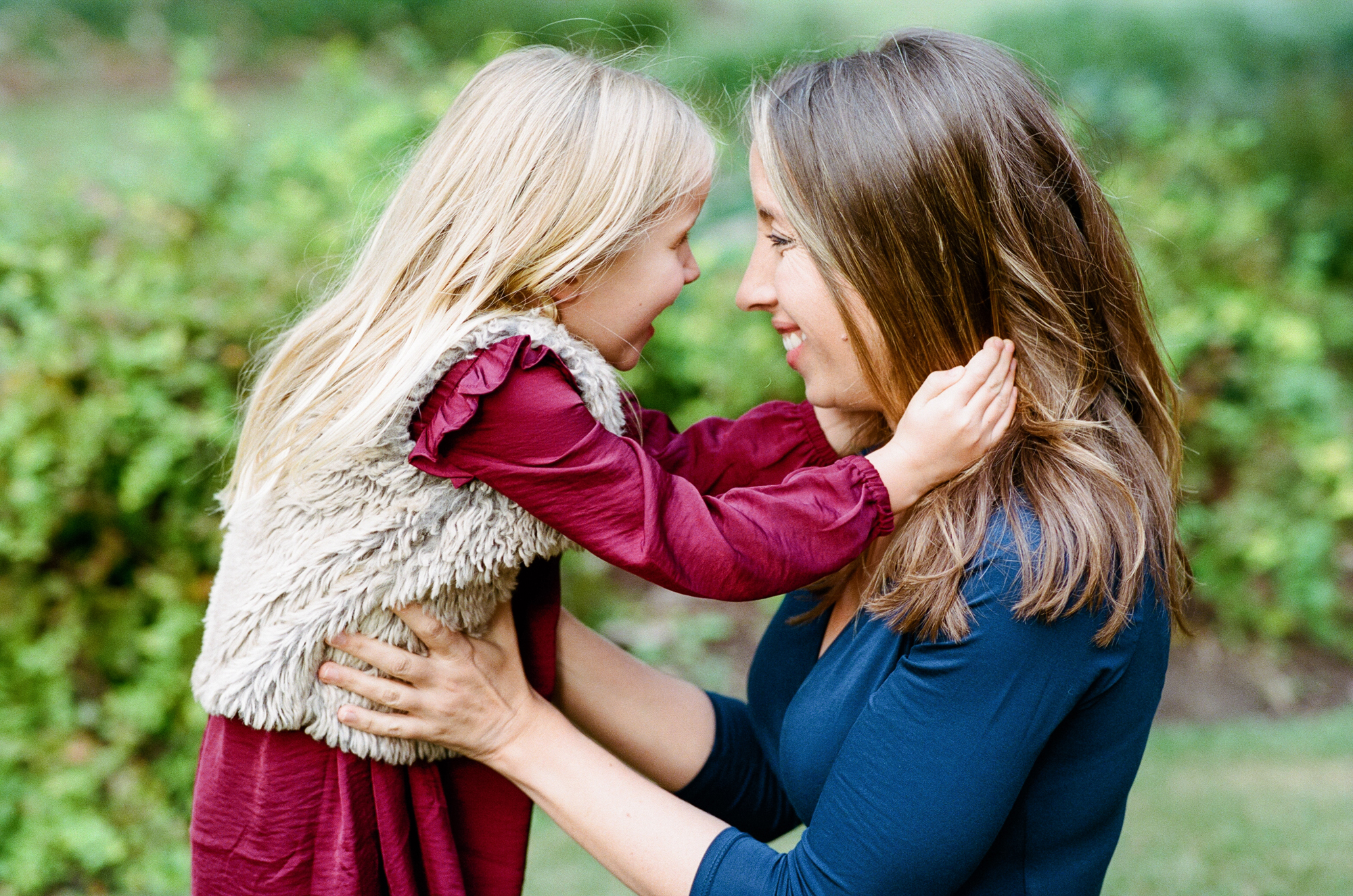 raleigh-lifestyle-fall-family-photographer-fred-fletcher-park-002