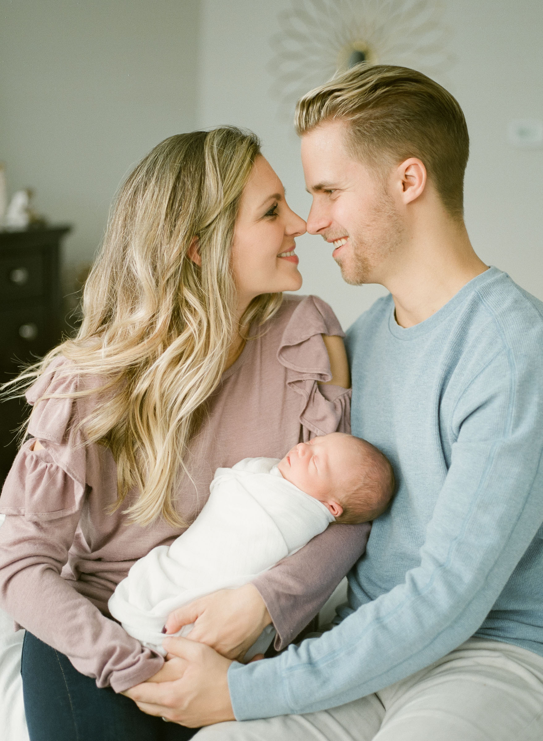 raleigh-baby-newborn-photography-film-home-session-010