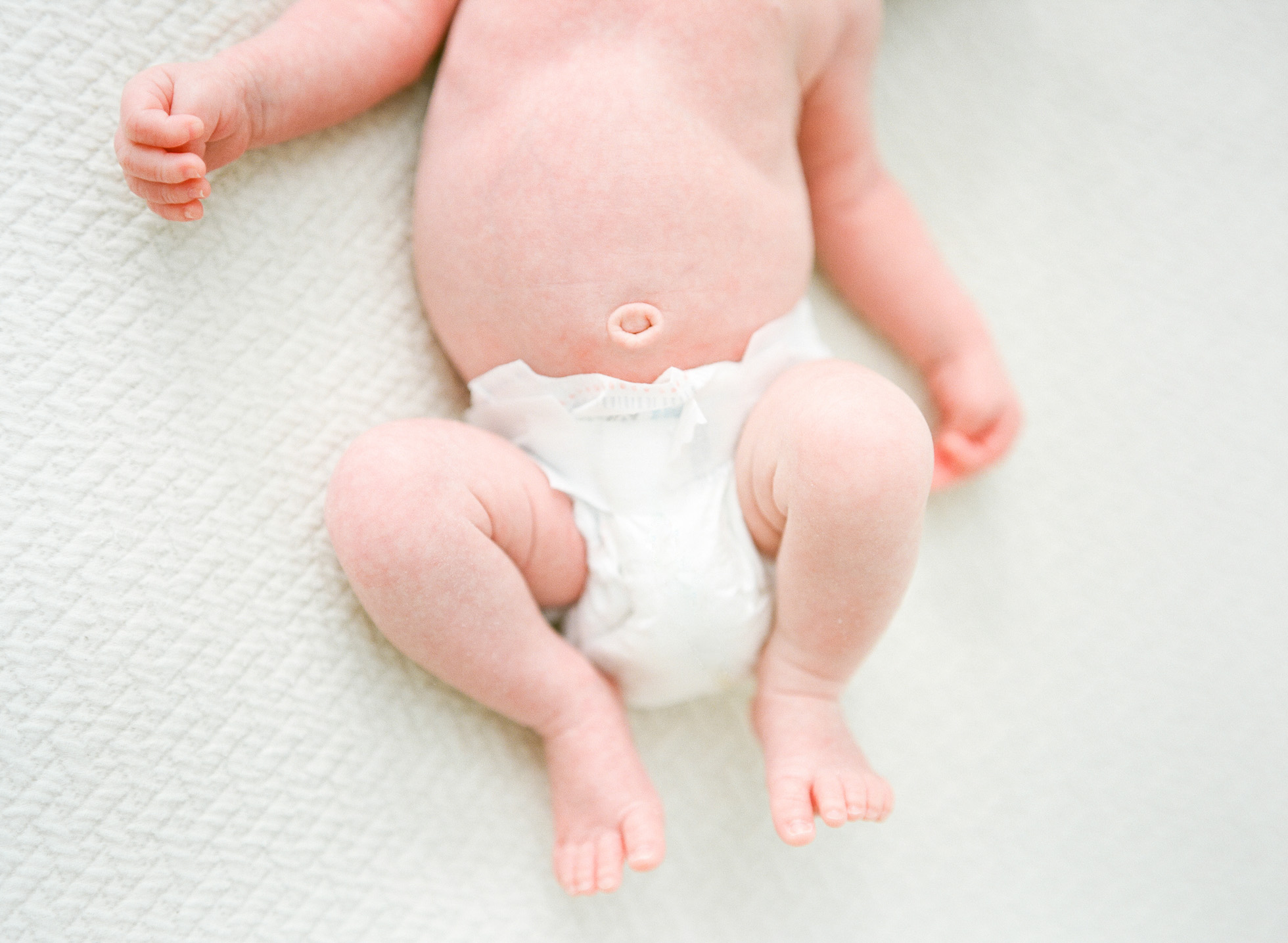 lifestyle-newborn-baby-pictures-raleigh-wake-forest-nc-003