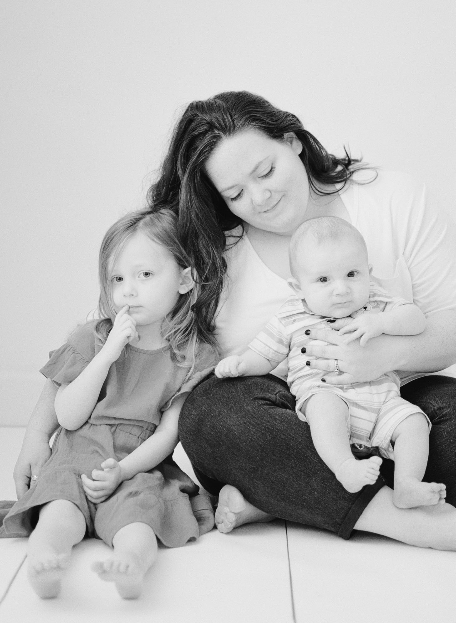 family-photographer-raleigh-nc-motherhood-portraits-005