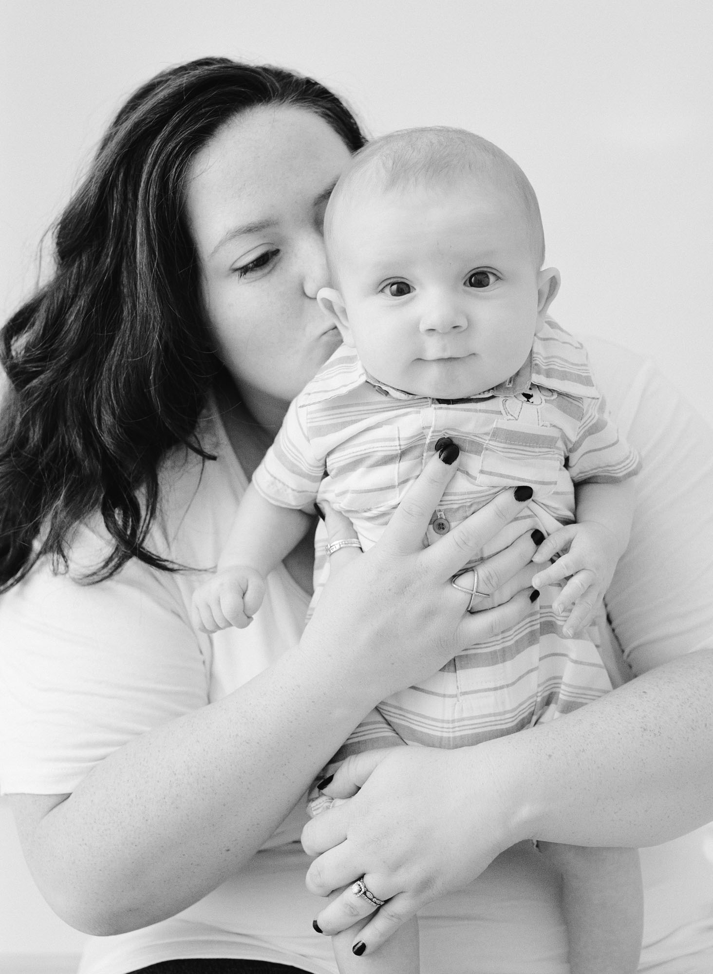 family-photographer-raleigh-nc-motherhood-portraits-004