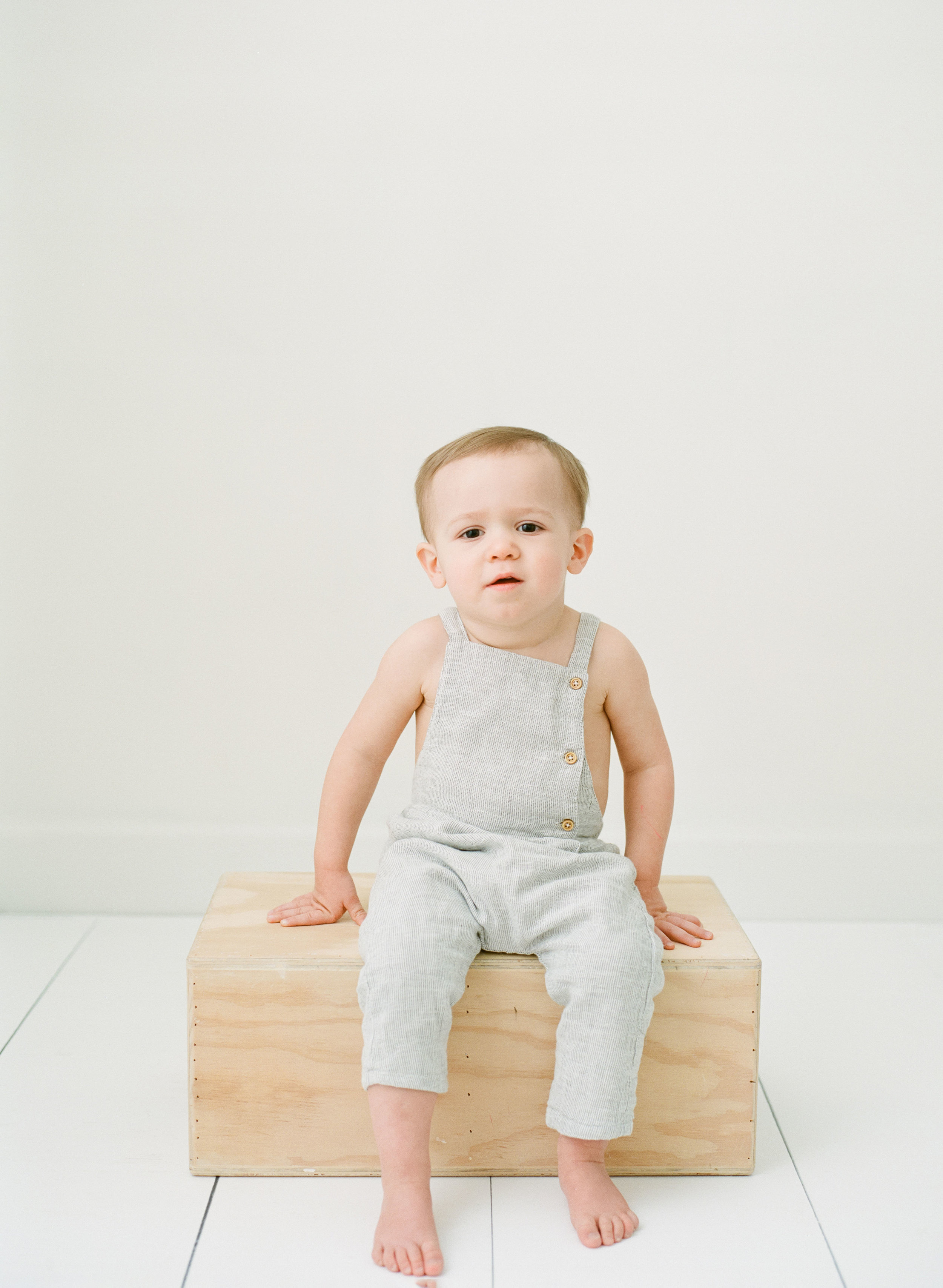 wake-forest-family-photographer-studio-milestones-baby-001