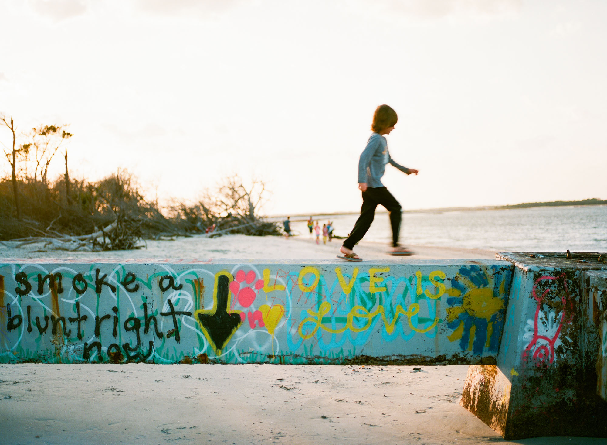 folly-beach-sunset-charleston-film-photography-35mm-film-analog-charleston-photographer-001