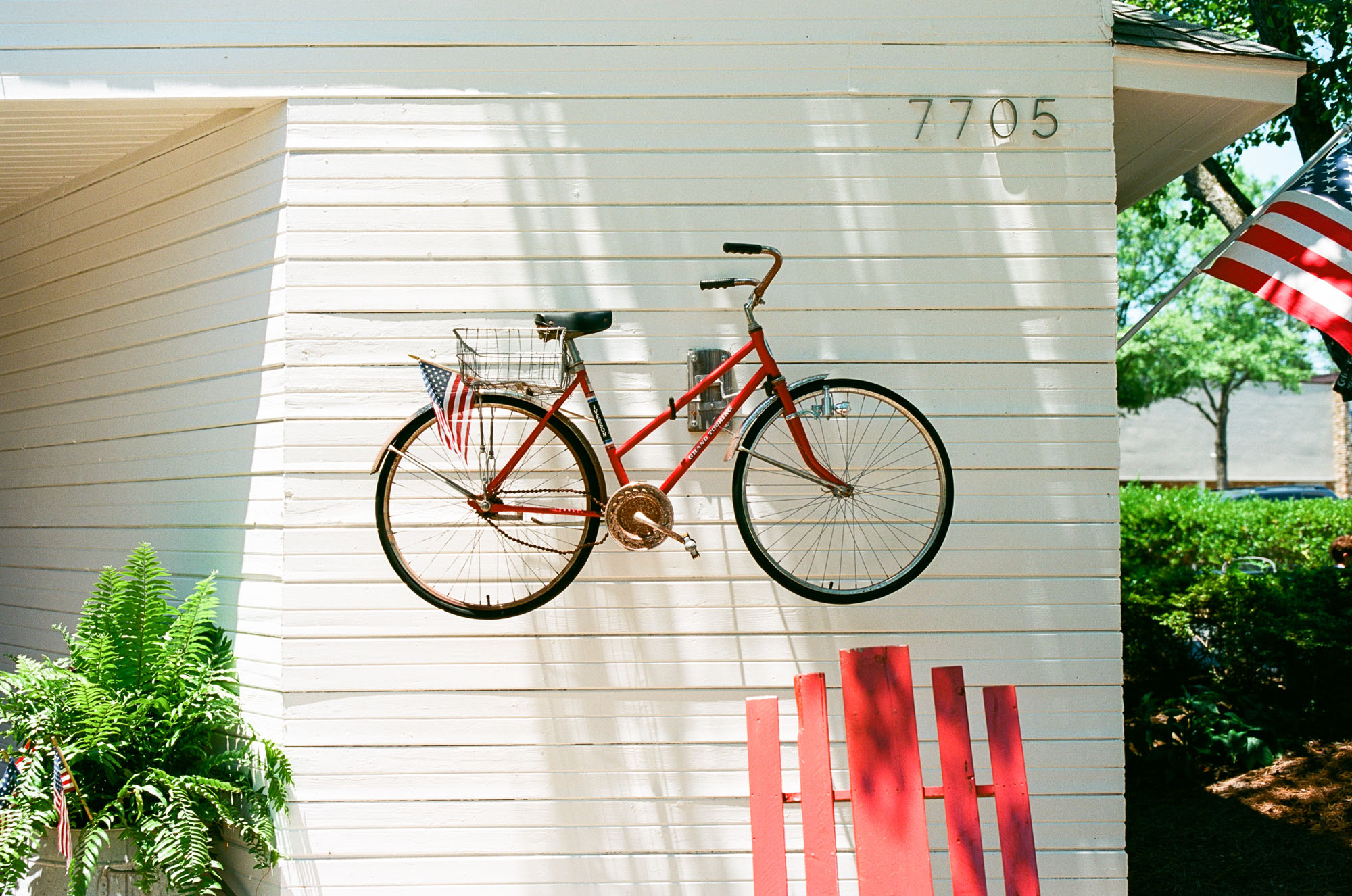analog-photography-film-stocks-for-summer-kodak-ektar100-3