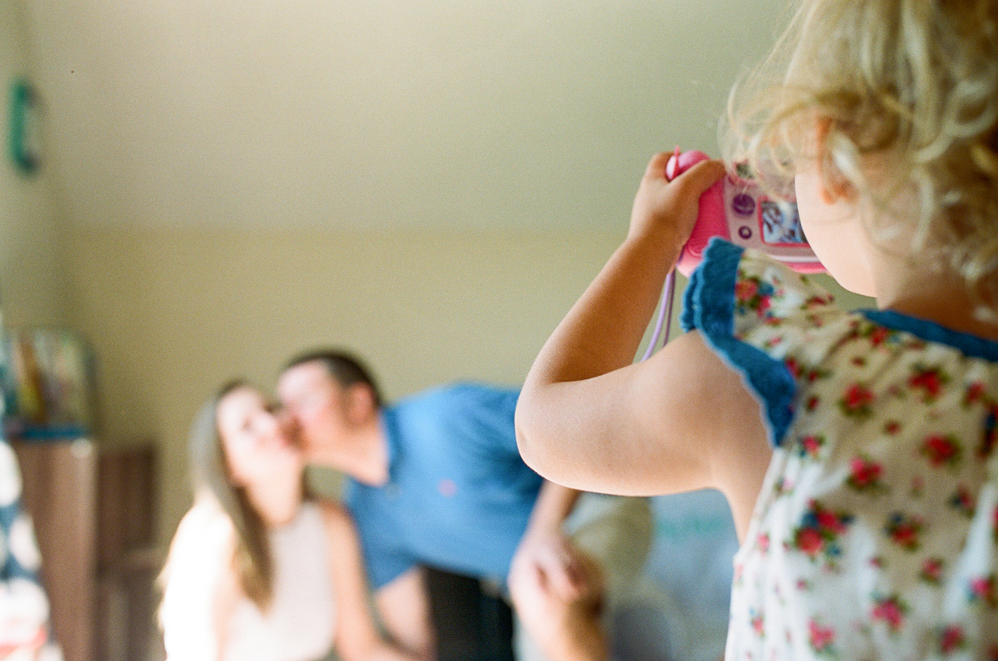 raleigh-family-photographer-home-session-summer-documentary-photographer