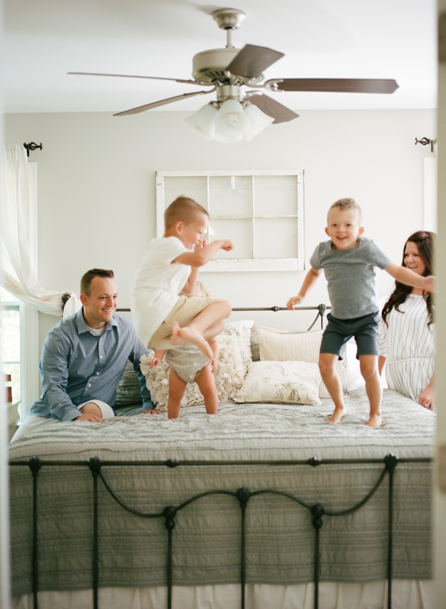 raleigh-family-photographer-lifestyle-home-phtoography-session-005