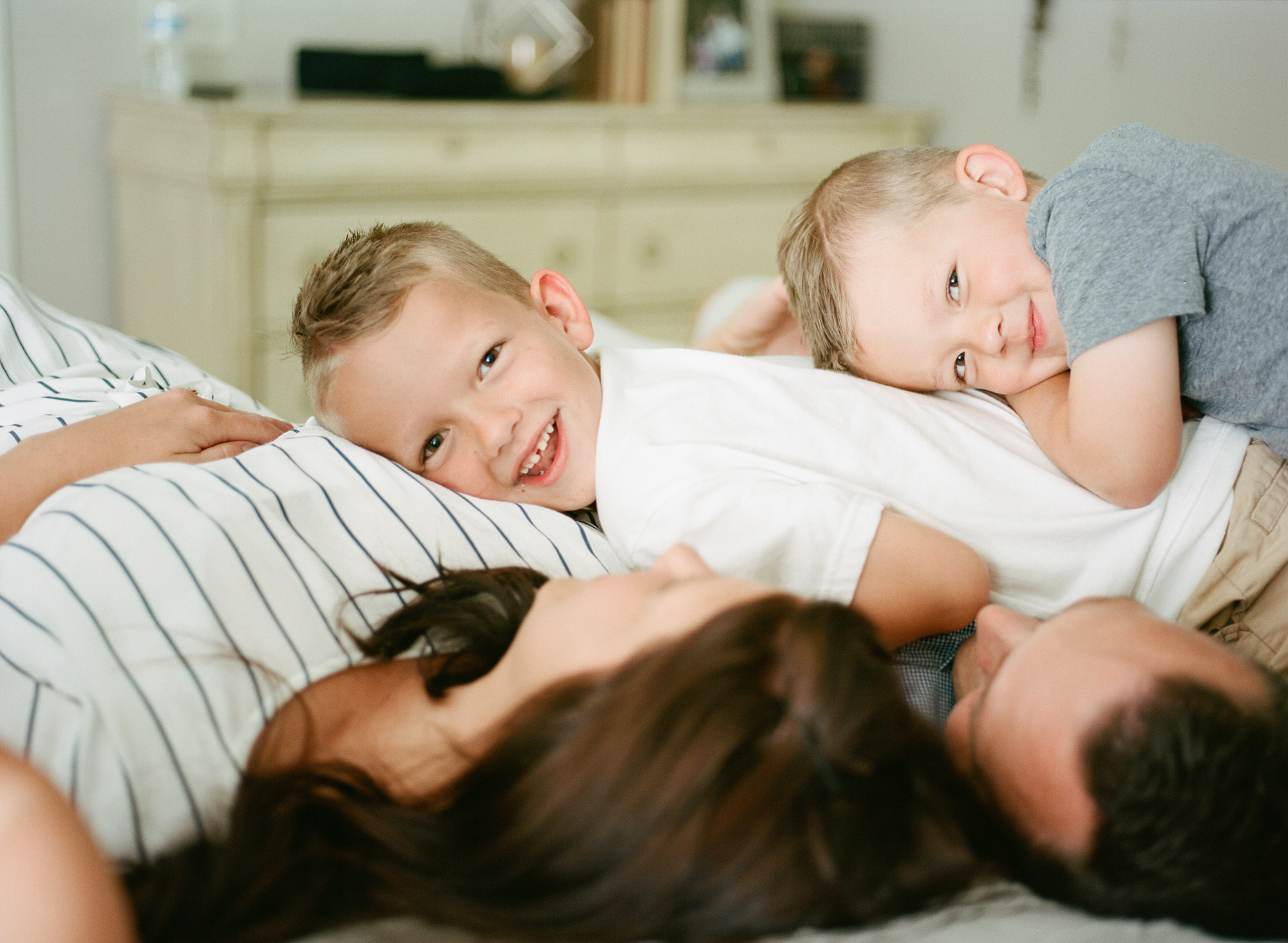 raleigh-family-photographer-lifestyle-home-phtoography-session-006