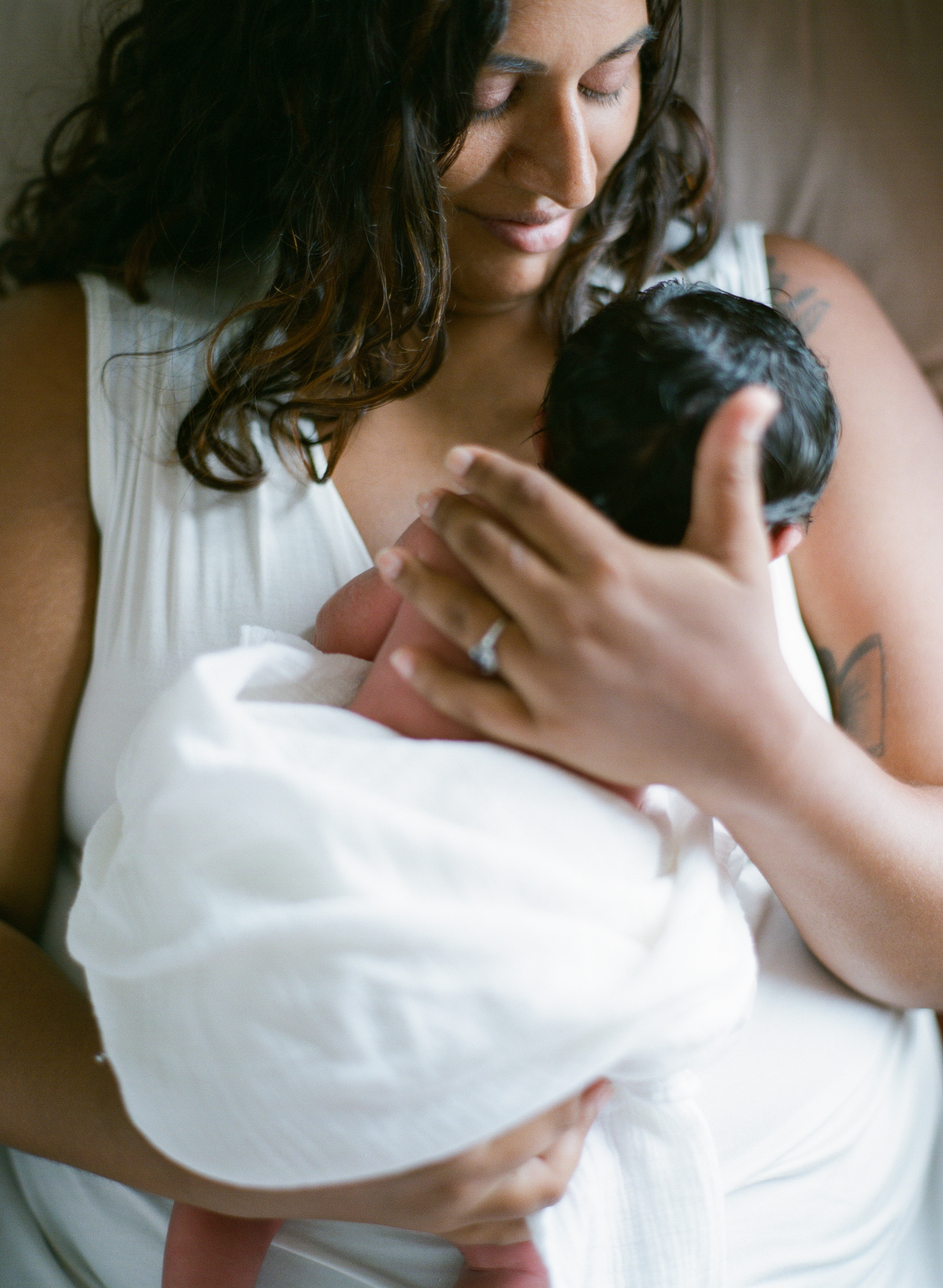 raleigh-lifestyle-newborn-photographer-home-session-002