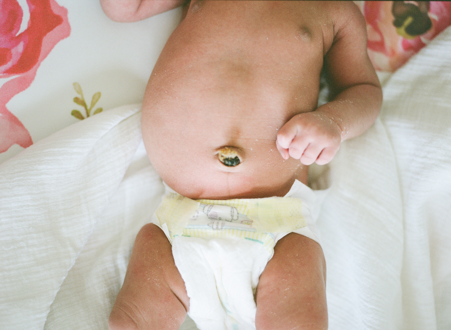 raleigh-lifestyle-newborn-photographer-home-session-005