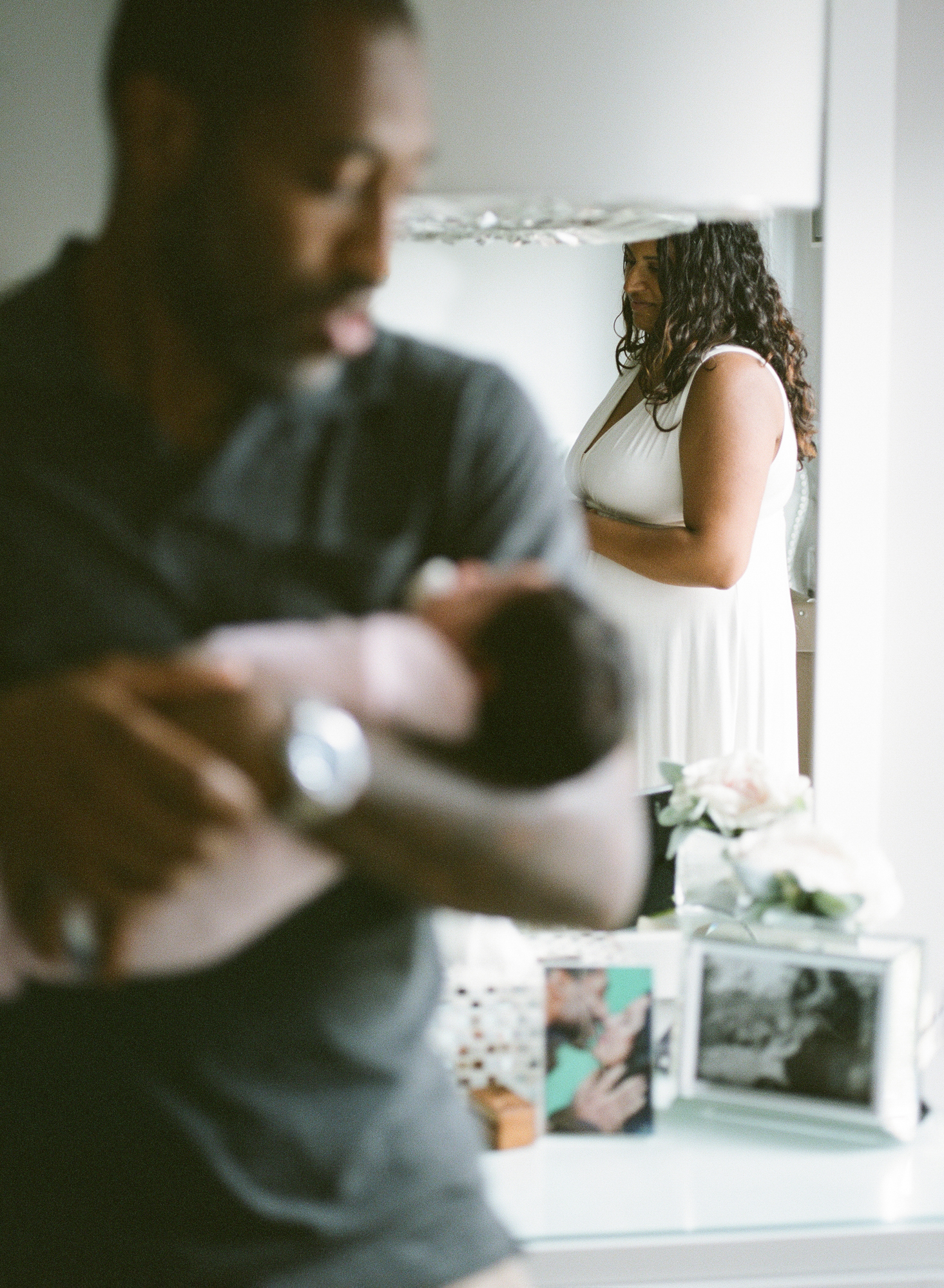 raleigh-lifestyle-newborn-photographer-home-session-010