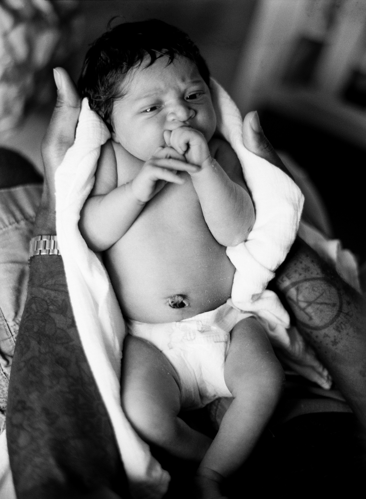 raleigh-lifestyle-newborn-photographer-home-session-012