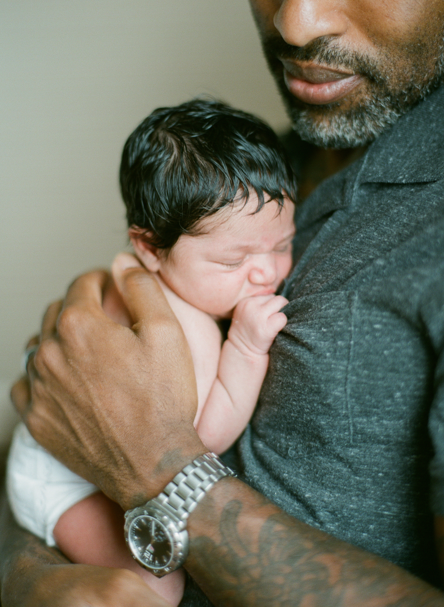 raleigh-lifestyle-newborn-photographer-home-session-011