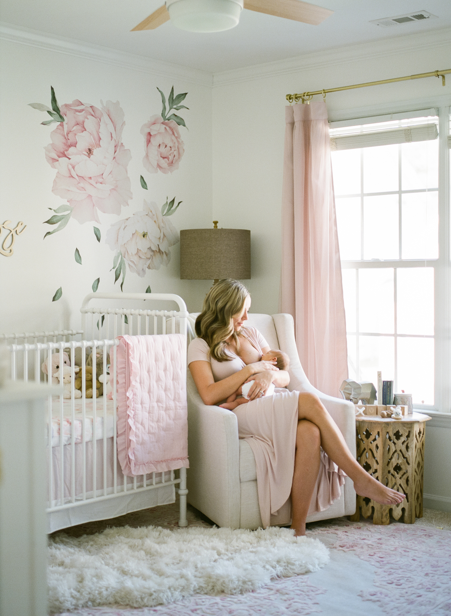 wake-forest-lifestyle-newborn-baby-photographer-lifestyle-photography-003