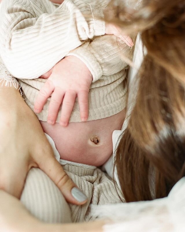 You had me at baby belly.....💕 And if you wanted to snag a motherhood session, there are just TWO spots left! I&rsquo;m counting down the days until I get to spoil all you amazing mamas.