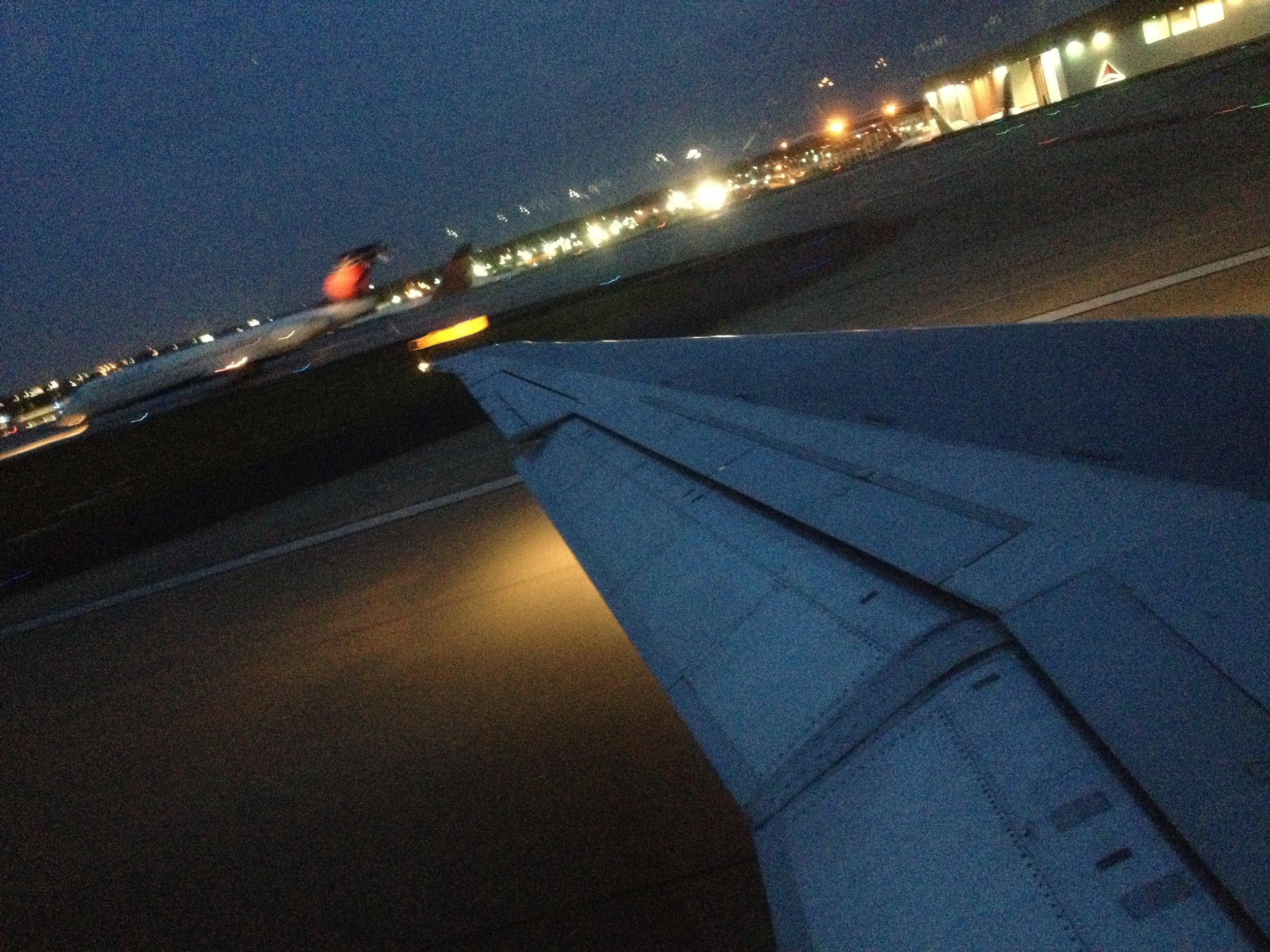 airplane at night.jpg