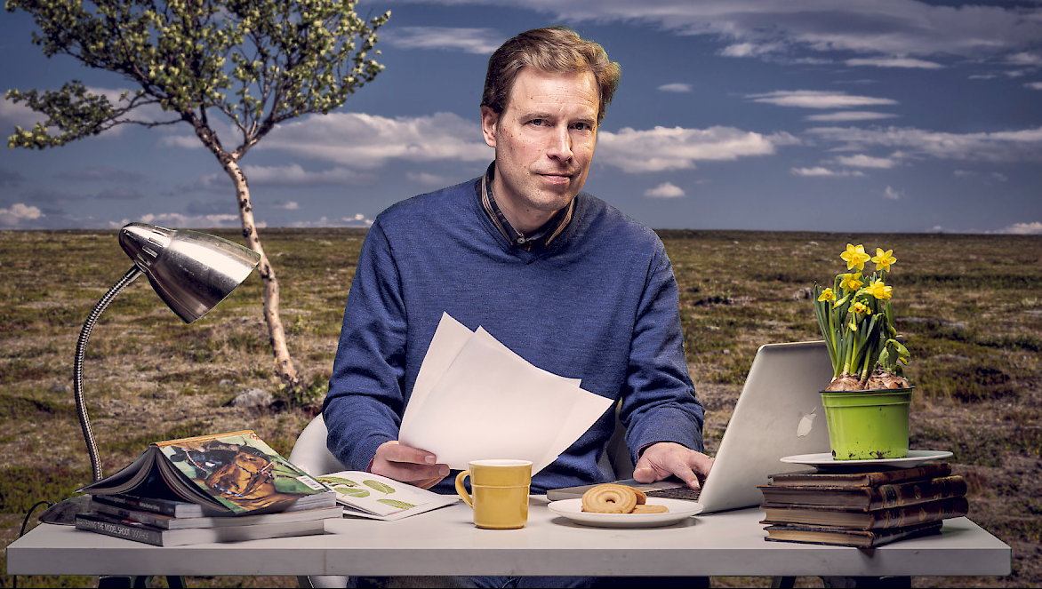 Journalisten Peter Buchert intervjuas tillsammans med journalisten Marcus Rosenlund om klimatjournalistik. Artikeln publicerades i Journalisten 4/2019. Foto: Karl Vilhjálmsson.