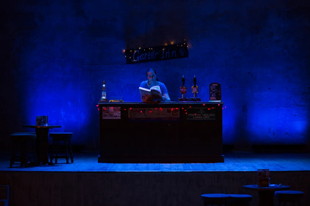 Falstaff | Wiltons Music Hall / Grimeborn | Directed & Designed by Daisy Evans | Lighting by Jake Wiltshire (Photograph by Michael John White)