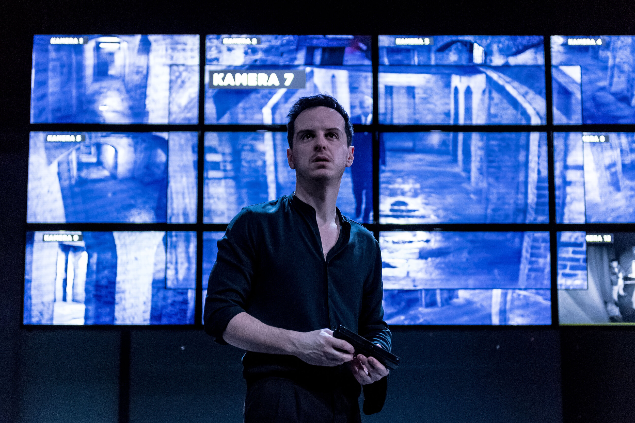 8. Andrew Scott as Hamlet_credit Manuel Harlan.jpg