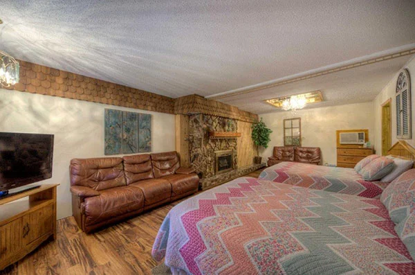 Ground Floor Suite