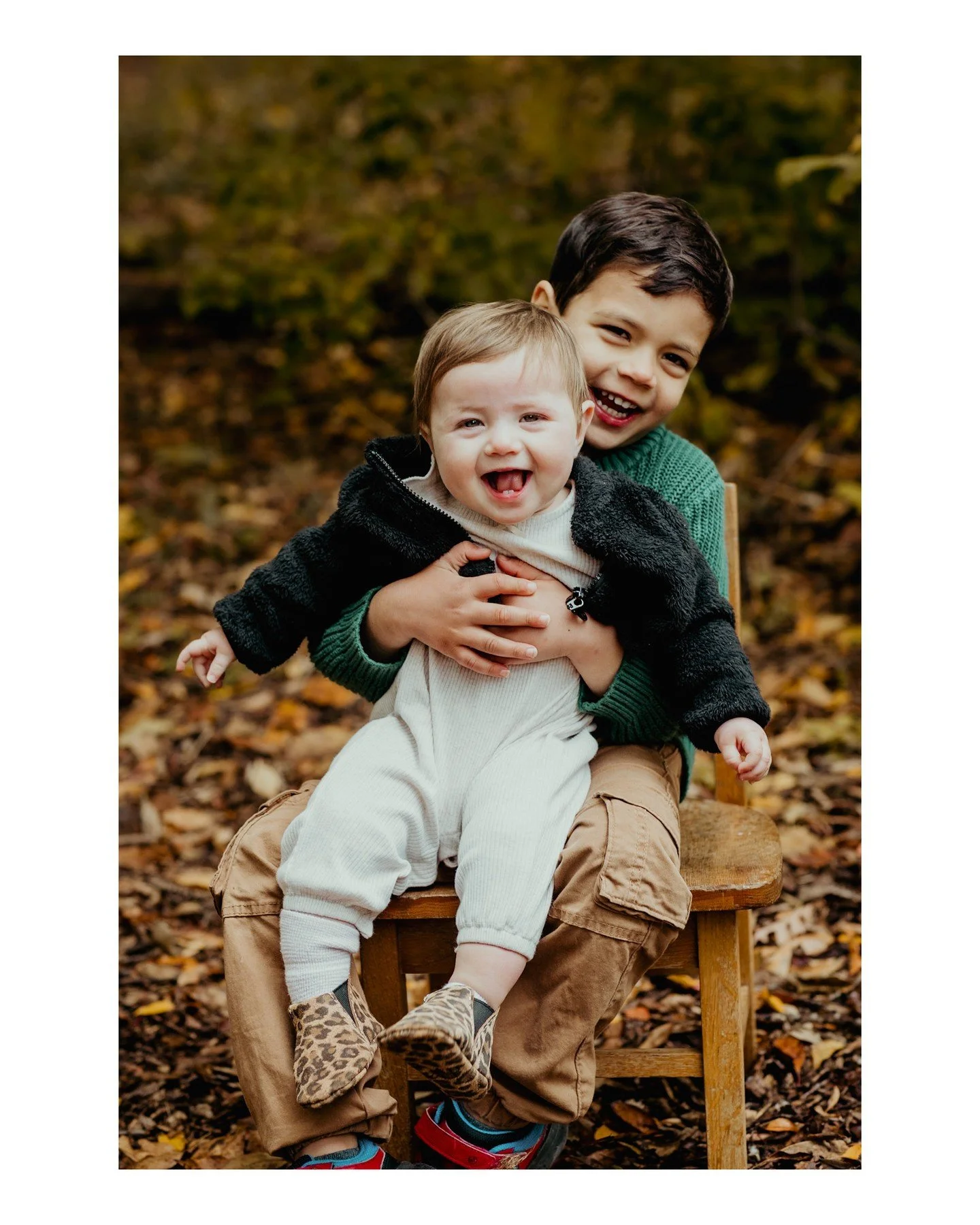 Did you know that Dutcher Photography does preschool portraits! Well now you do! If your kiddo's preschool doesn't do photos and you'd like them to, or if your preschool is just looking for a more natural style of portraiture that really captures you