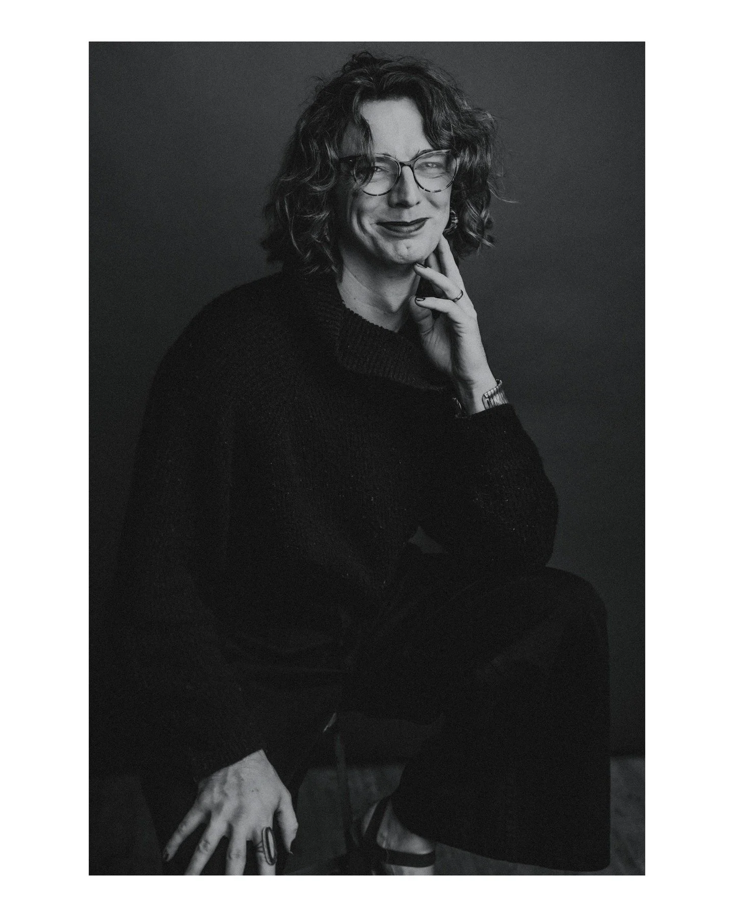 Have you been wanting to attend one of the @wislgbtchamber Coffee Connection events? Do you need a new headshot? 

Come join Dutcher Photography and the Wisconsin LGBT Chamber of Commerce next Thursday on April 16th at our studio space for coffee, ta