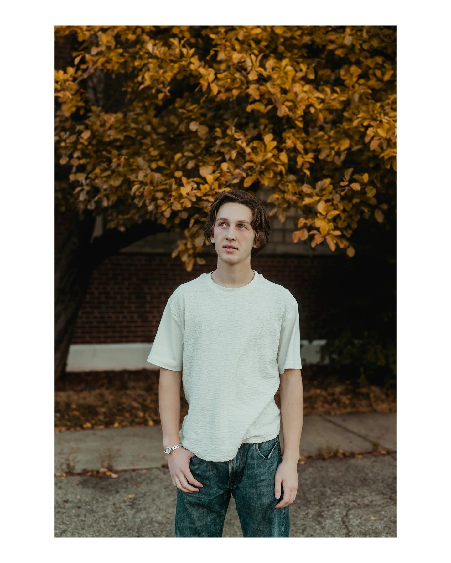 Let teens pick where they want to have their senior portraits! Moms, I know you love pretty nature as a backdrop (like I GET it, as I, too, am a Mom who loves pretty nature as a backdrop), but if that's not your kid's vibe, let your kid choose the lo