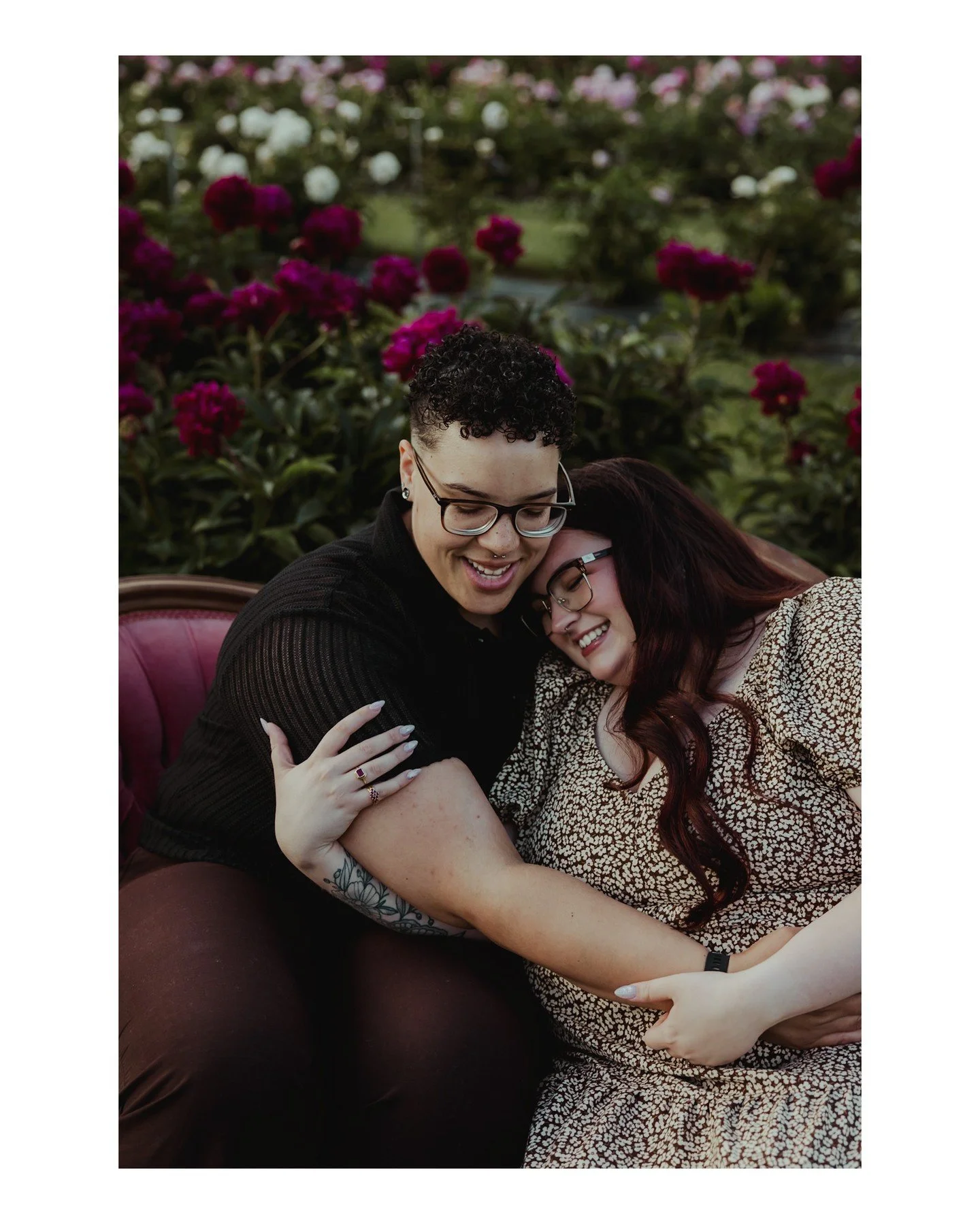 Ariah's surprise proposal to Alyssa at @ovanspeonyfarm was so lovely words can't even describe it, so I'll let the pictures do the talking for me! Check out our blog for alllll the pics of this beautiful proposal! 
.
.
.
.
.
.
 - Camera Gear: 
 - Can