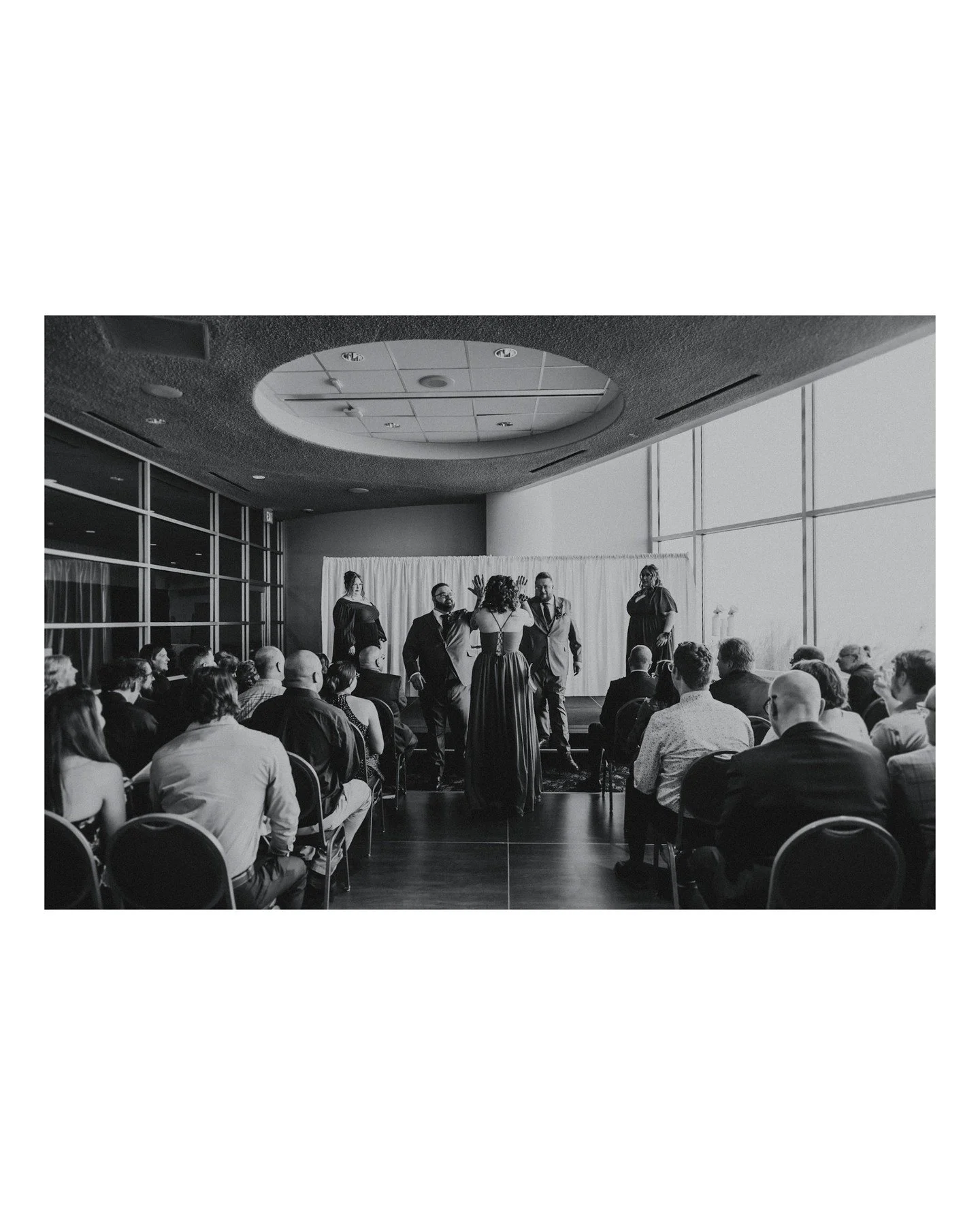 We're team high-fives over here, just like David + Alex! 😍
.
.
.
.
.
. 
Here are the folks/businesses that helped make this wedding day amazing!
 - The Couple: @david.moe86 + @lopezac15
 - Suits: @nl_suits
 - DJ: @flux.vj
 - Florals: @the_cosmic_gar