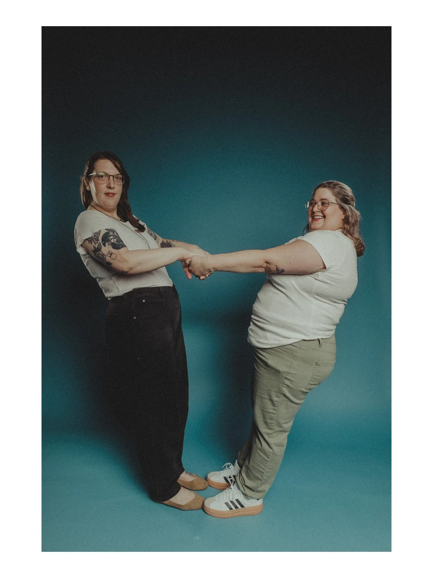 Already feel awkward in front of the camera? Why not lean into it and go full Awkward Family Photos&trade;️ mode?! I have Awkward Family Photo minis coming up on 10/18/26, so check out the link in our bio for more info and come revel in your awkwardn