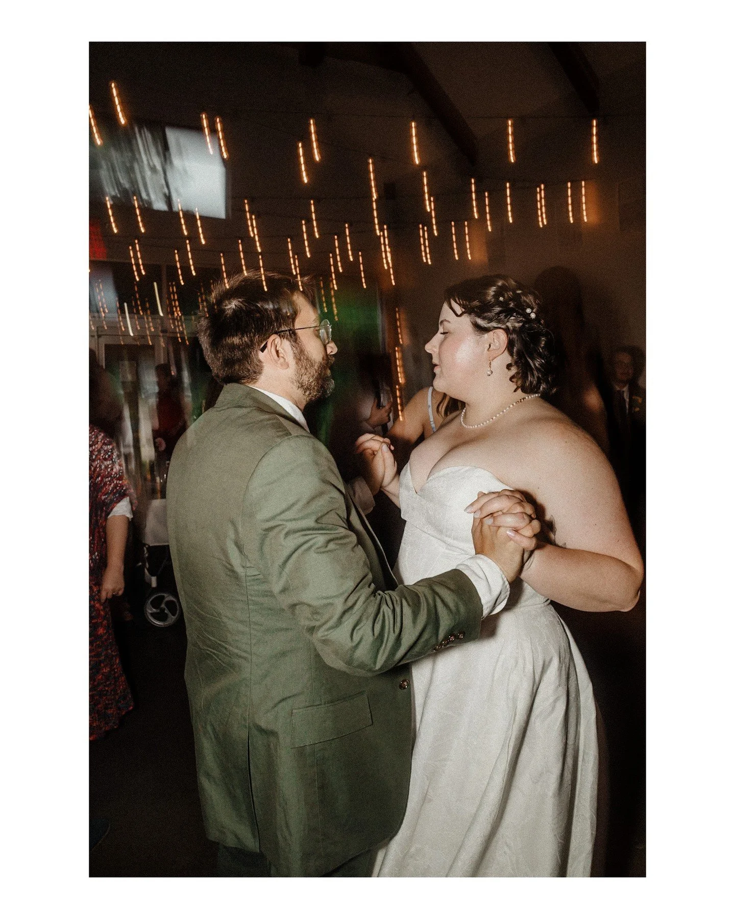 What's our favorite part of the wedding day? Well, it's definitely couples photos, but a CLOSE second is the dancing photos! When folks let loose and party it up! When we can get a little weirder with the photography (I love flash paired with a slow 