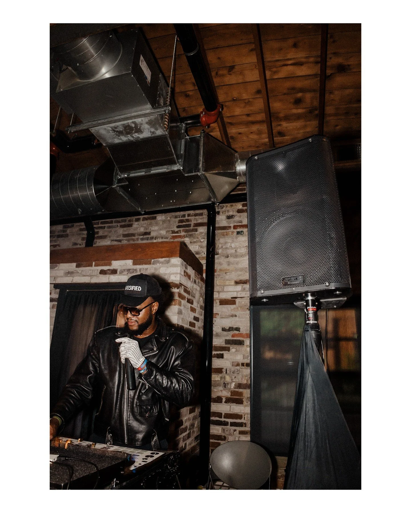 Dutcher Photography, DJs, pipes, and speakers look cool since 2002 😘
.
.
.
.
.
.
Here are the folks that helped make this wedding day awesome! 
 - Ceremony &amp; Reception Venue: @goodmancenterwi
 - Hair &amp; Makeup: @soulfulartisanbeauty
 - DJ: @a