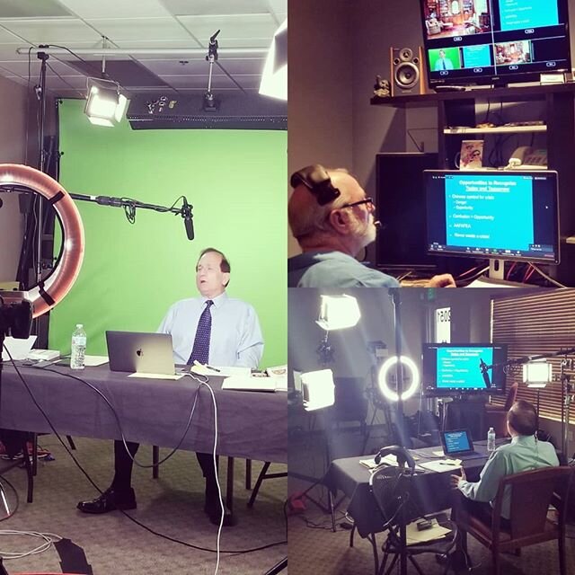 Our favorite tax and estate planning client streaming webinar live🎞️
.
.
.
.
 #zoommeetings #southfloridamediapros 
#streaminglive #studioproduction