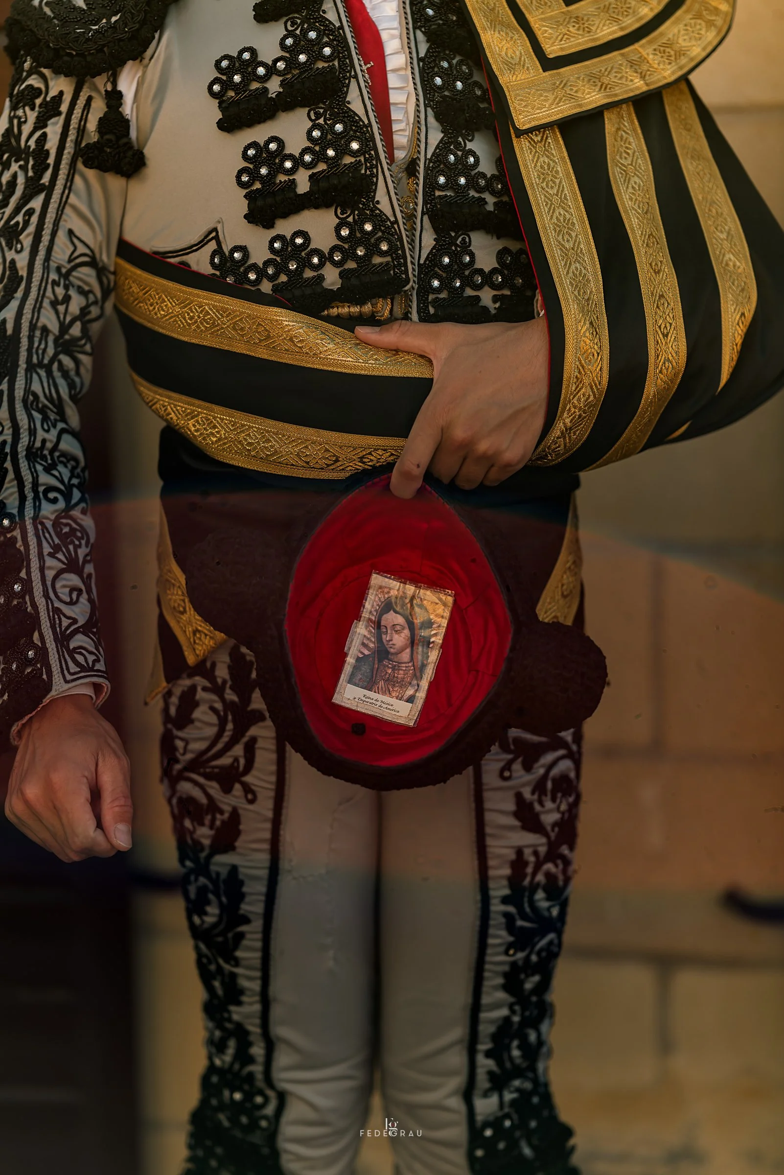 03-virgin-mary-matador-montera-fedegrau.jpg